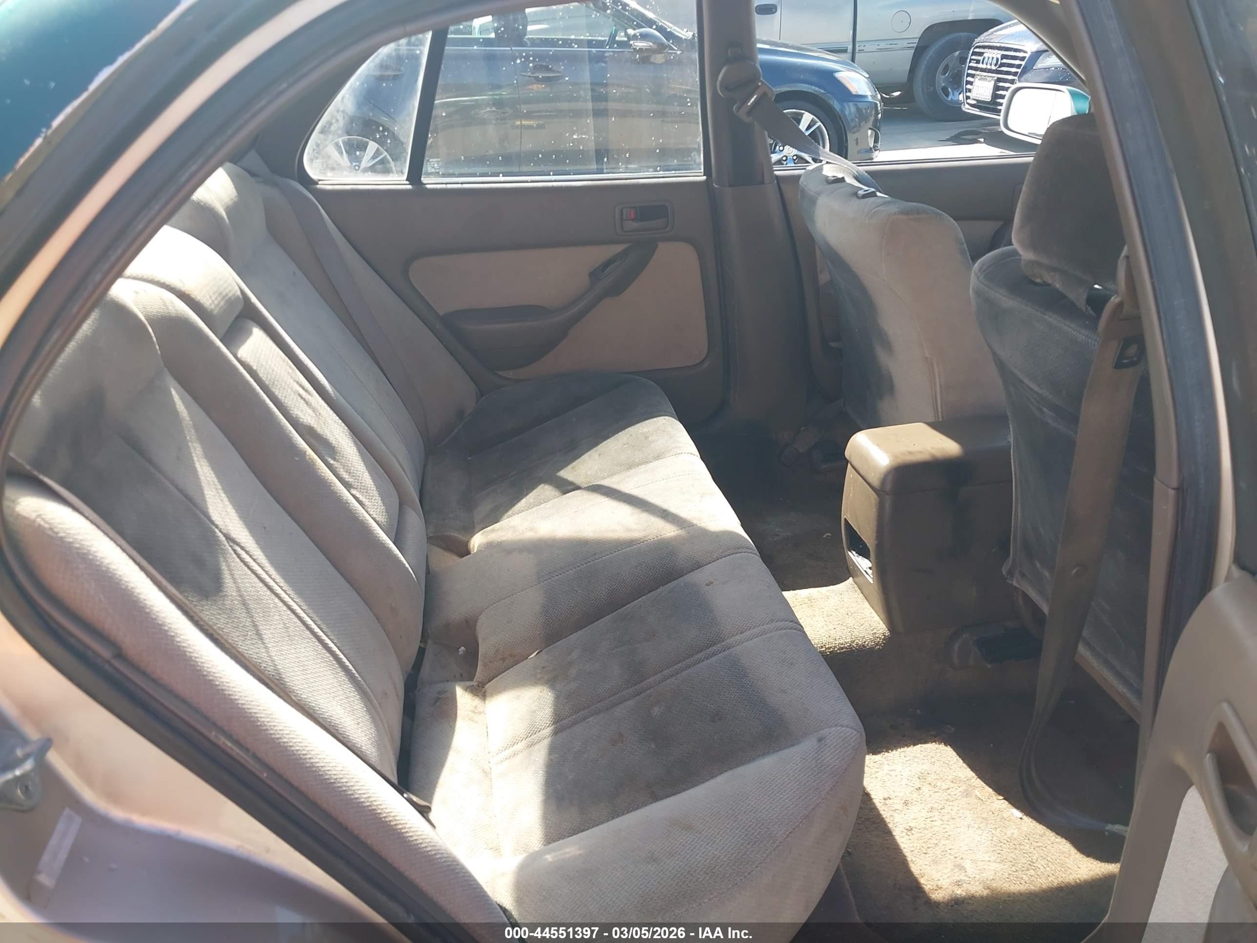 1995 Toyota Camry Le Green vin: JT2GK12E7S0121238