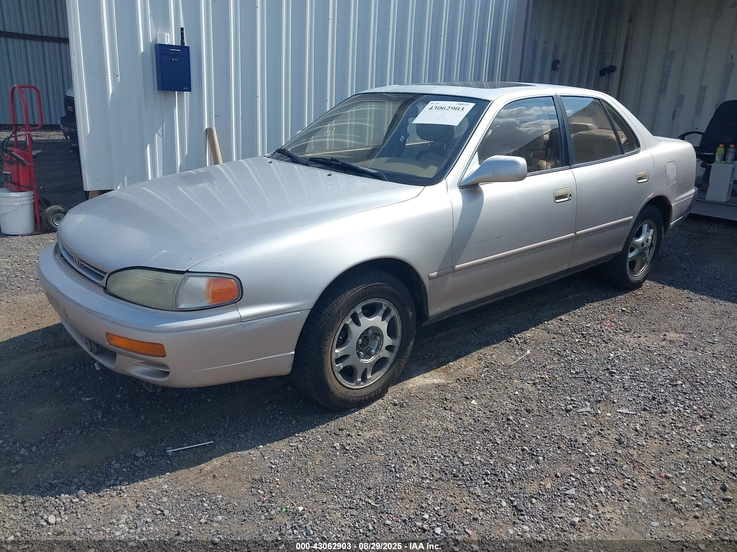 1995 Toyota Camry Xle Silver vin: JT2GK13E1S0104014