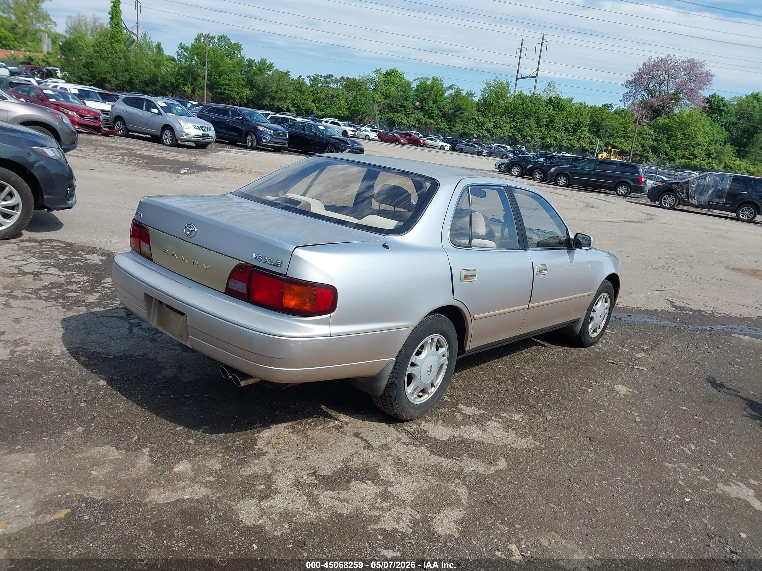 1995 Toyota Camry Xle Silver vin: JT2GK13E4S0090366