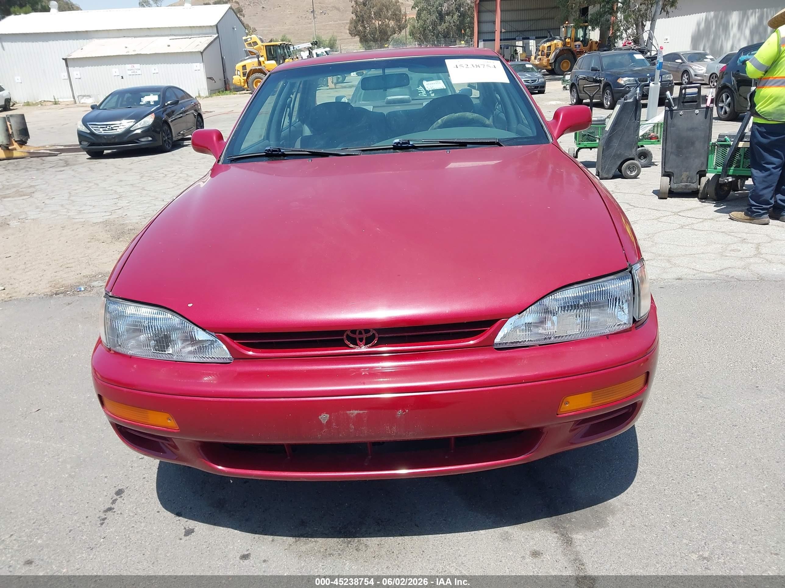 1995 Toyota Camry Xle Red vin: JT2GK13E4S0099875