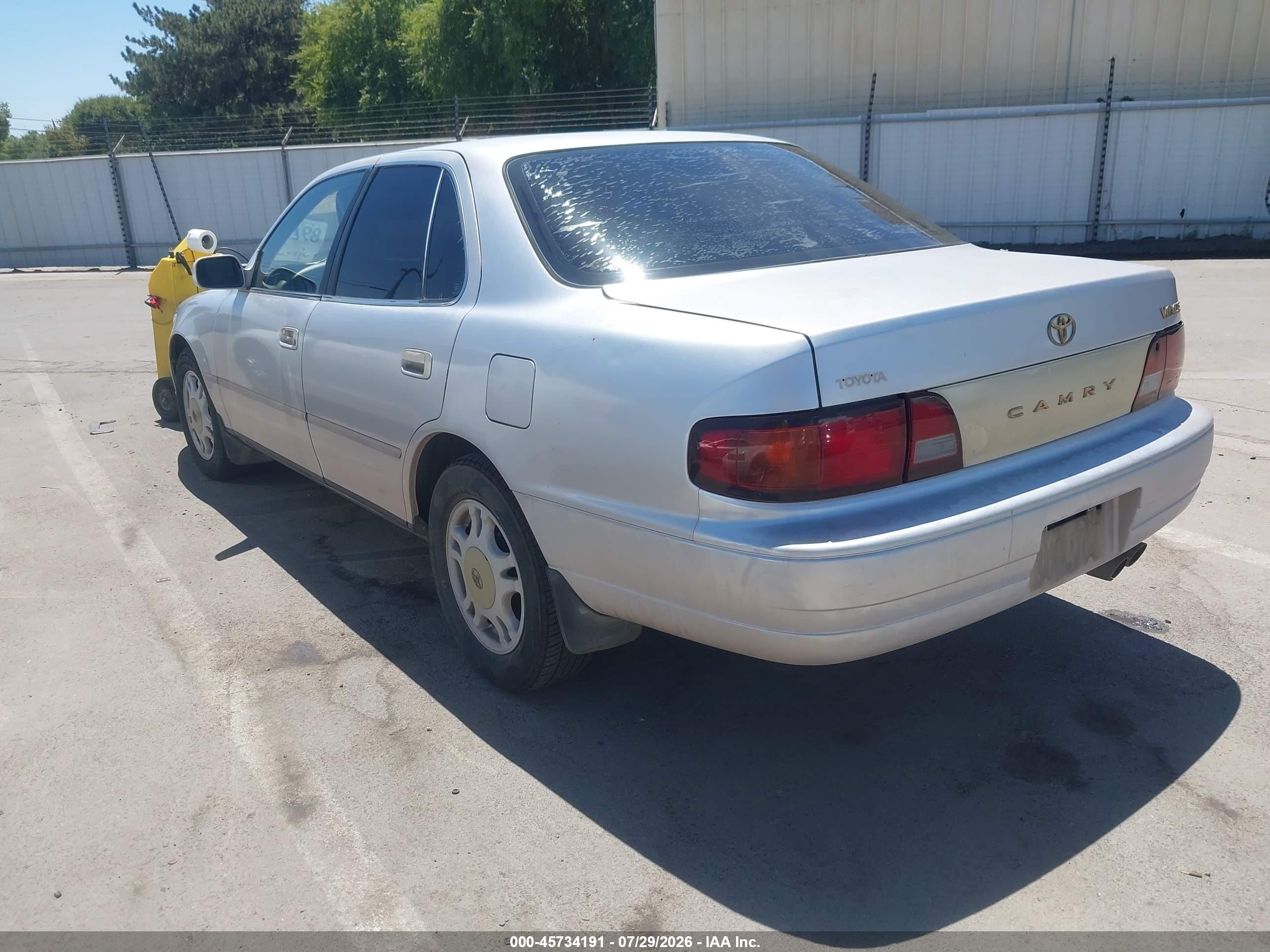 1995 Toyota Camry Xle Silver vin: JT2GK13EXS0116467