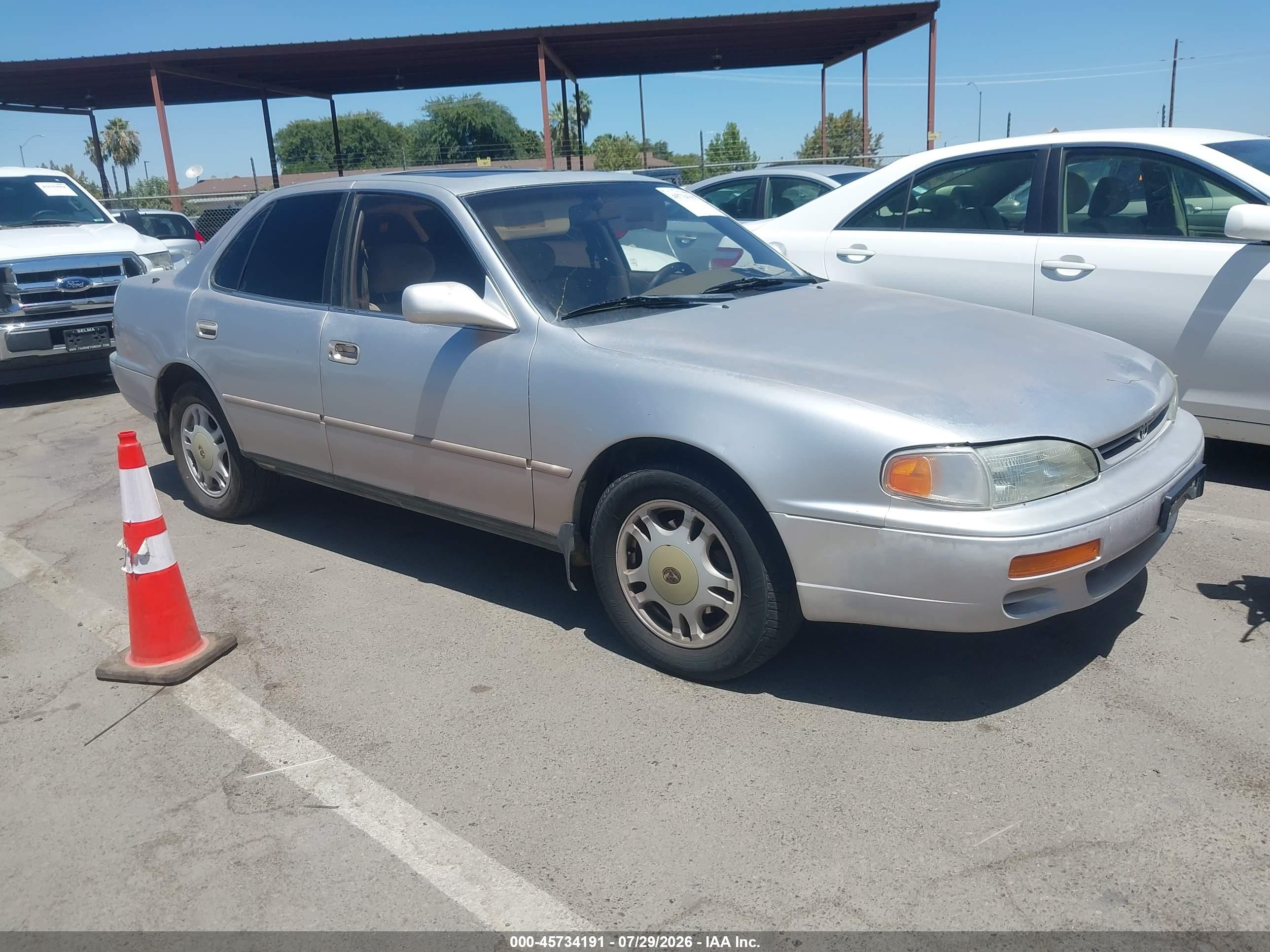 1995 Toyota Camry Xle Silver vin: JT2GK13EXS0116467