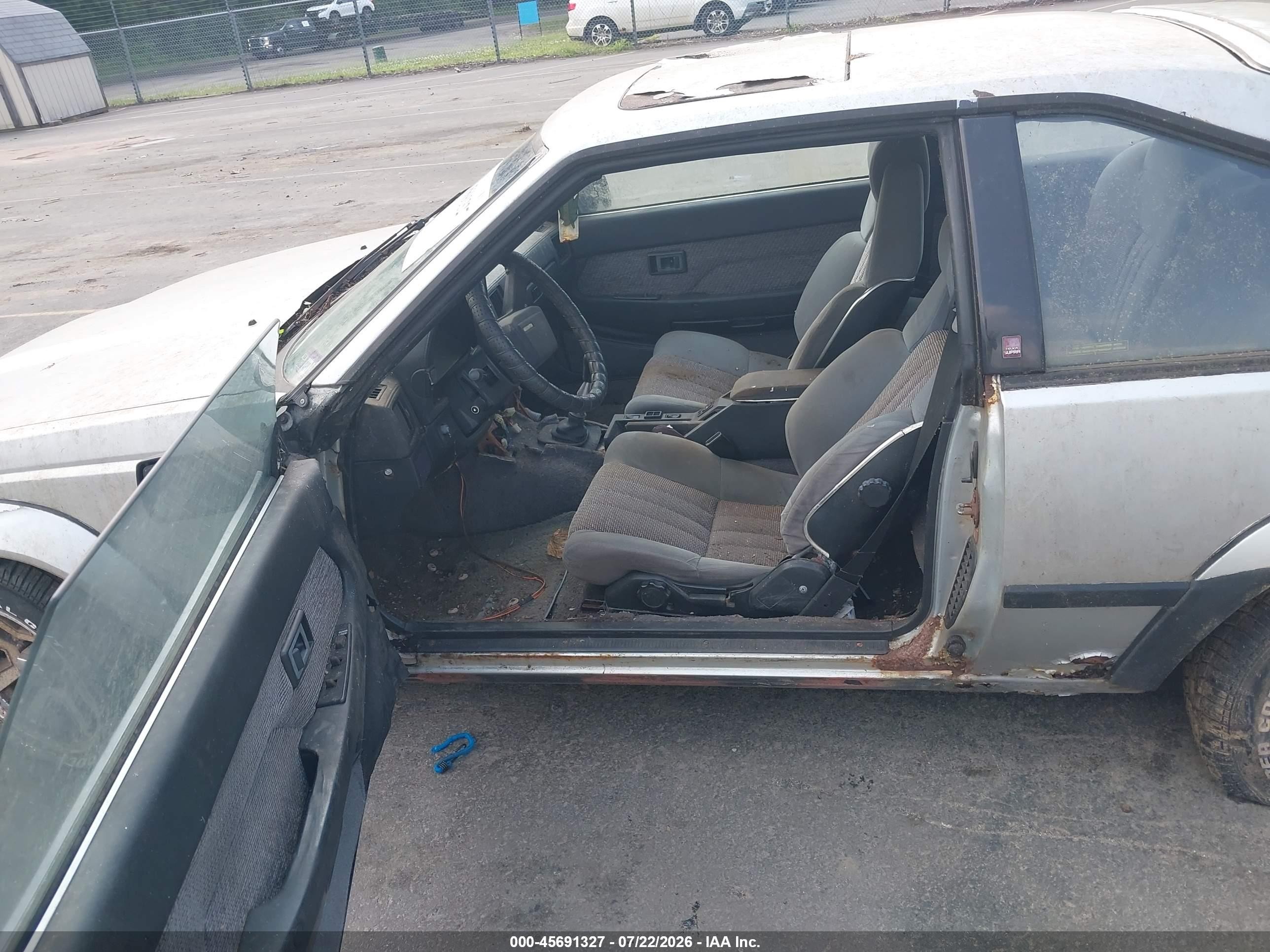 1985 Toyota Supra   Silver vin: JT2MA67L3F0143138