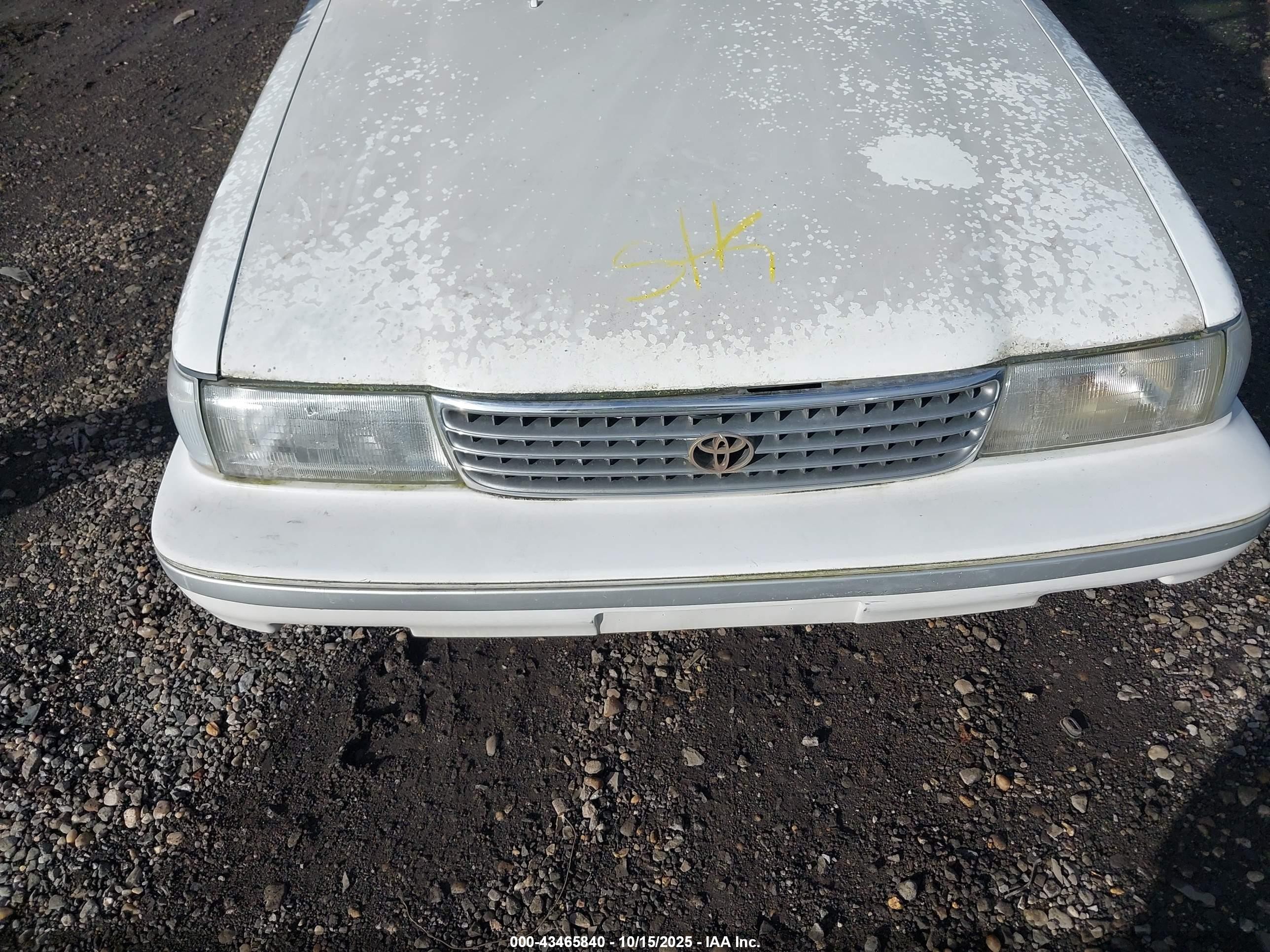 1992 Toyota Cressida Luxury White vin: JT2MX83E2N0085555