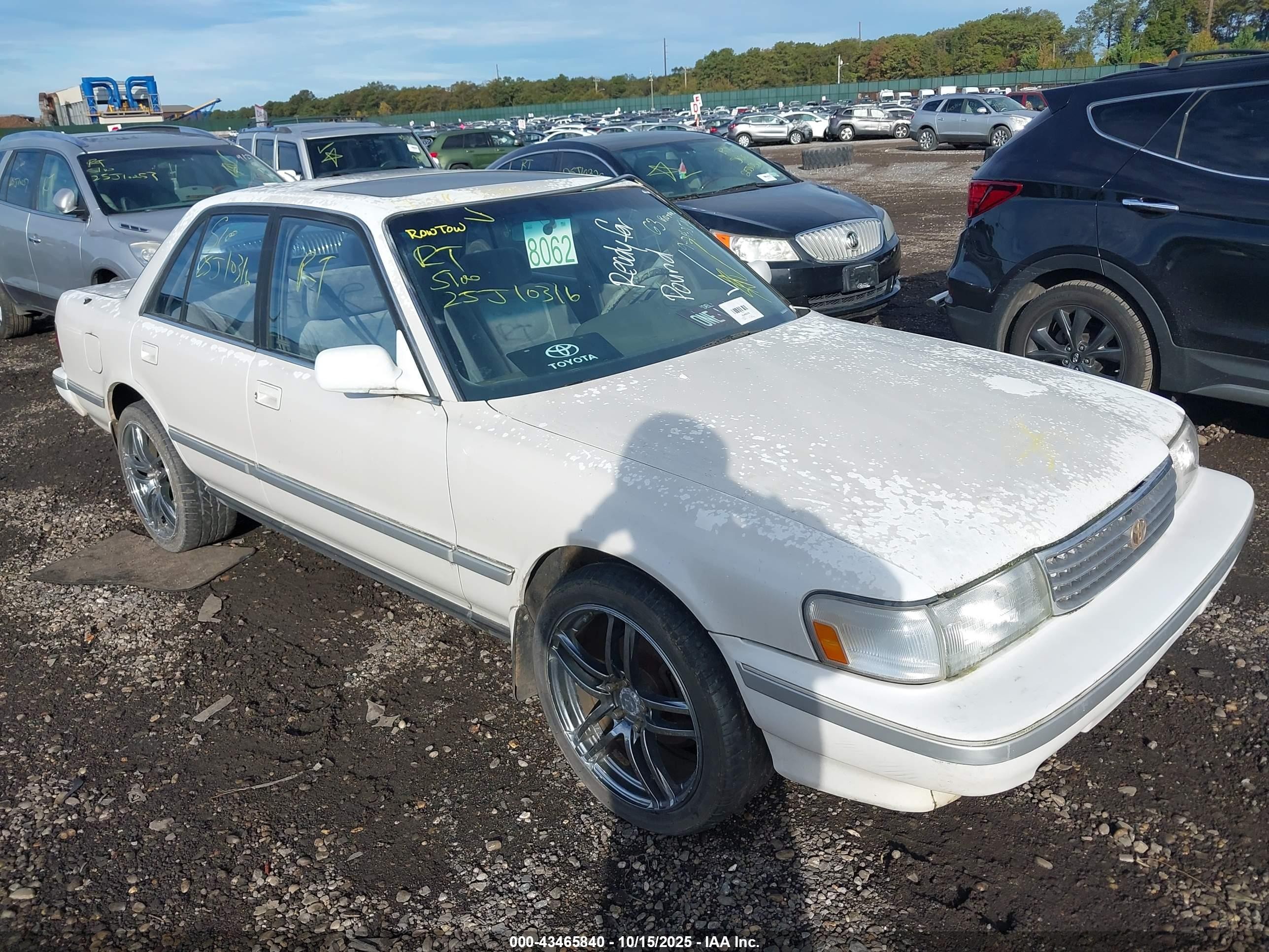 1992 Toyota Cressida Luxury White vin: JT2MX83E2N0085555