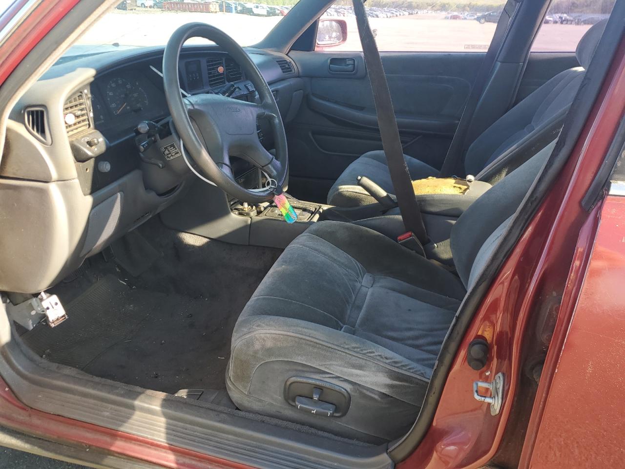 1990 Toyota Cressida Luxury Бордовый vin: JT2MX83E8L0047471
