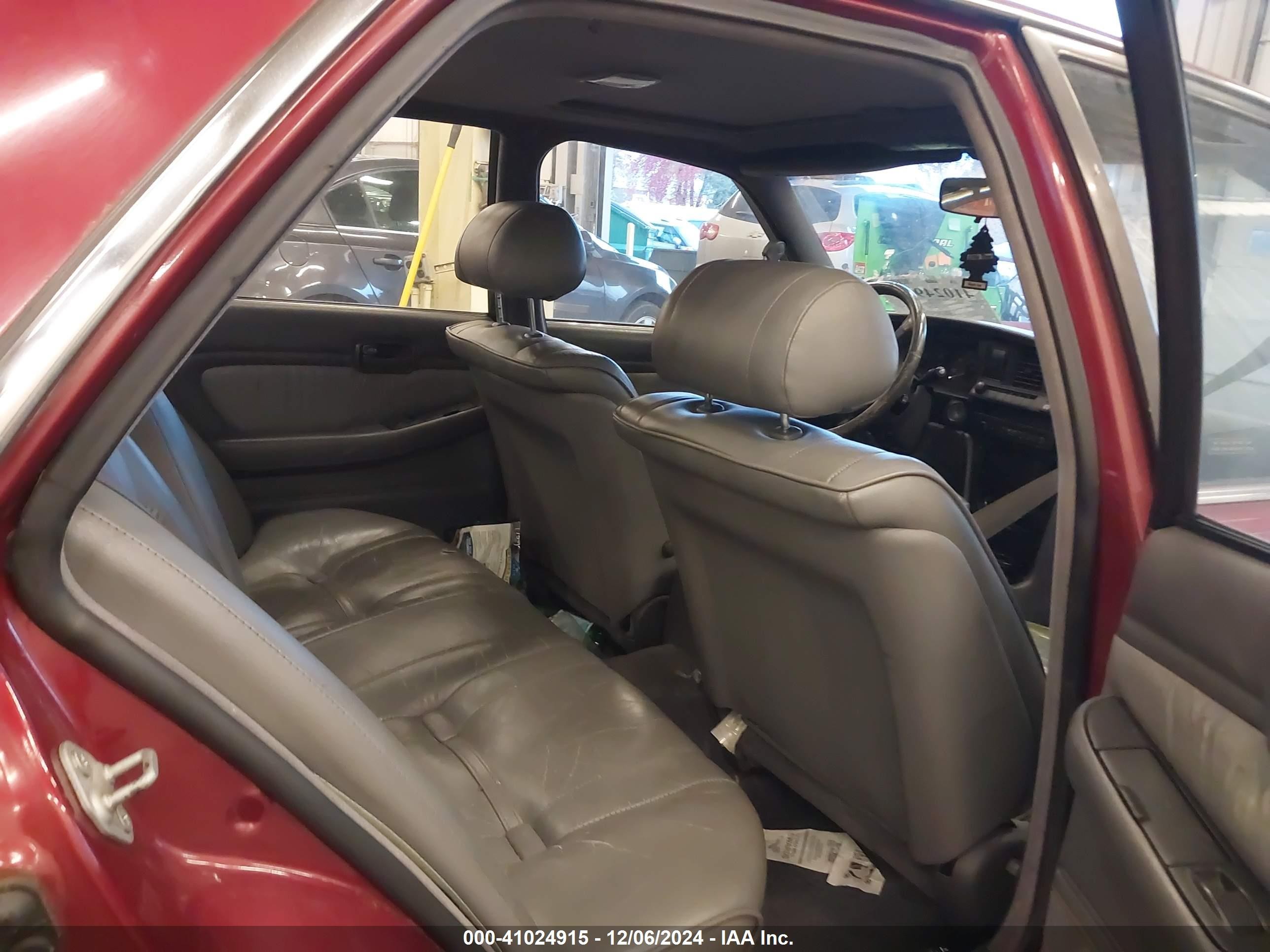 1990 Toyota Cressida Luxury Красный vin: JT2MX83E8L0063816