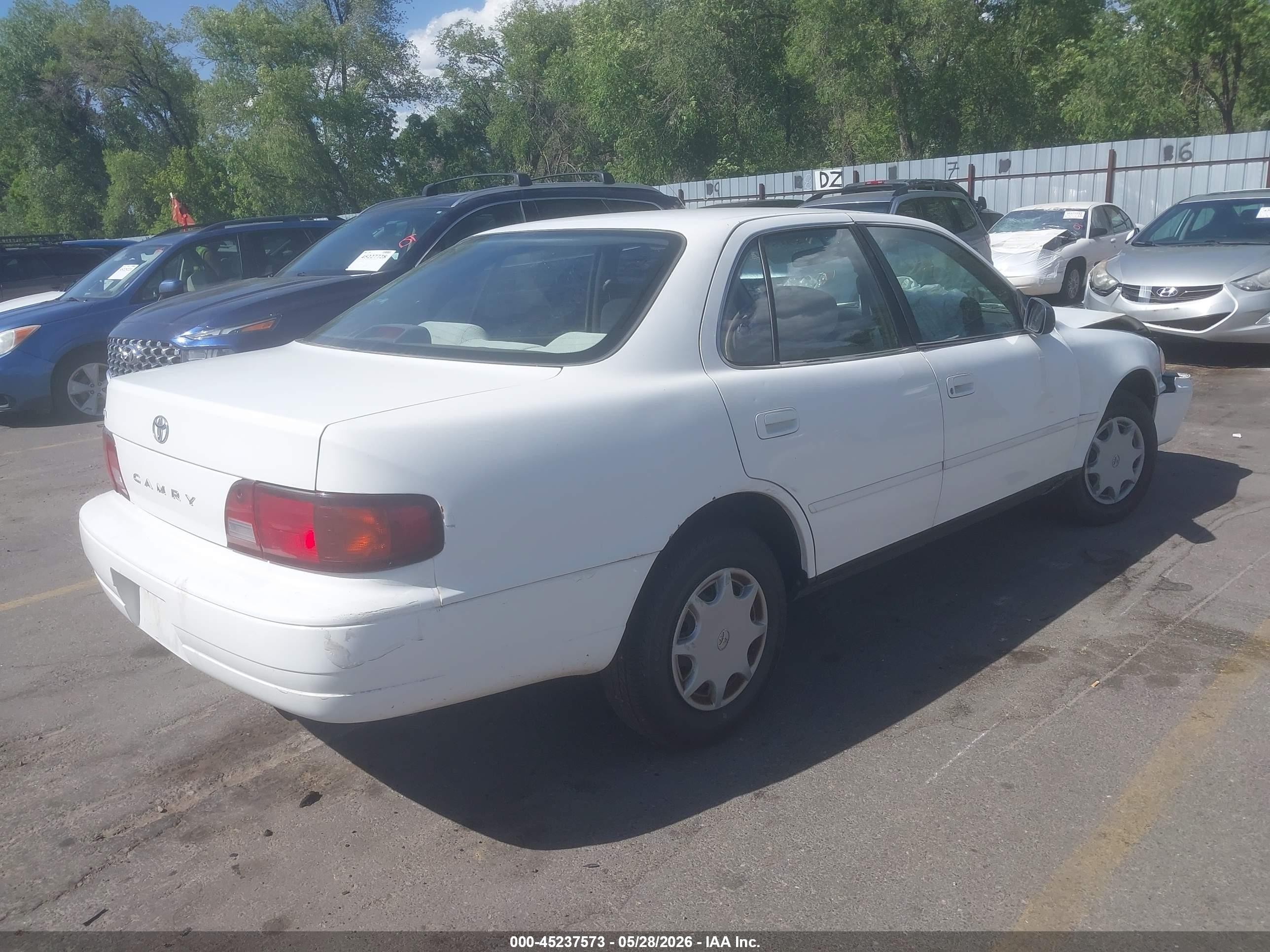 1995 Toyota Camry Dx Белый vin: JT2SK11E1S0333869