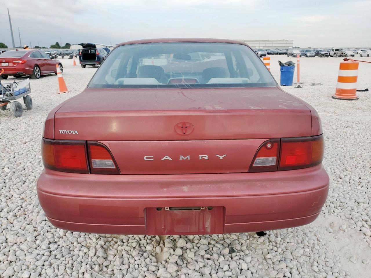 1995 Toyota Camry Dx Red vin: JT2SK11E2S0276632