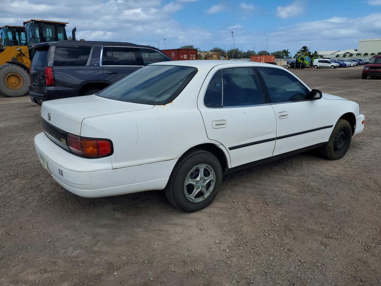 1992 Toyota Camry Dlx White vin: JT2SK11EXN0029671