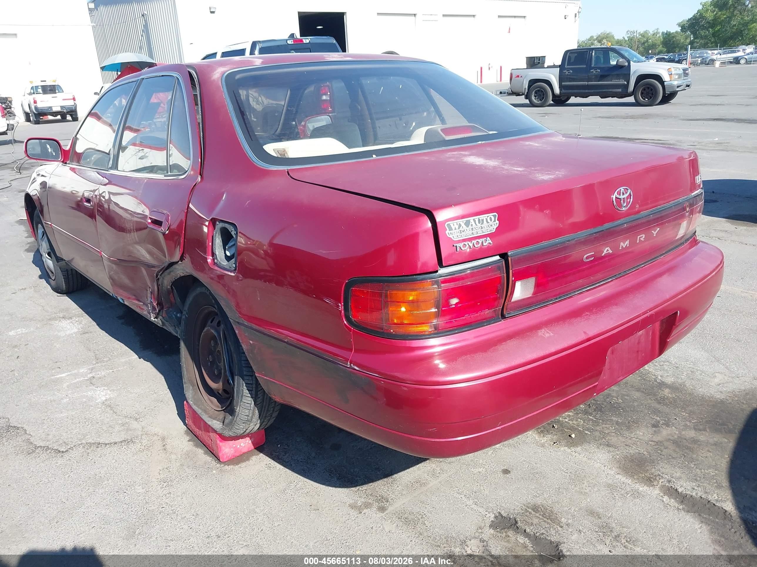 1994 Toyota Camry Le Red vin: JT2SK12E1R0244098
