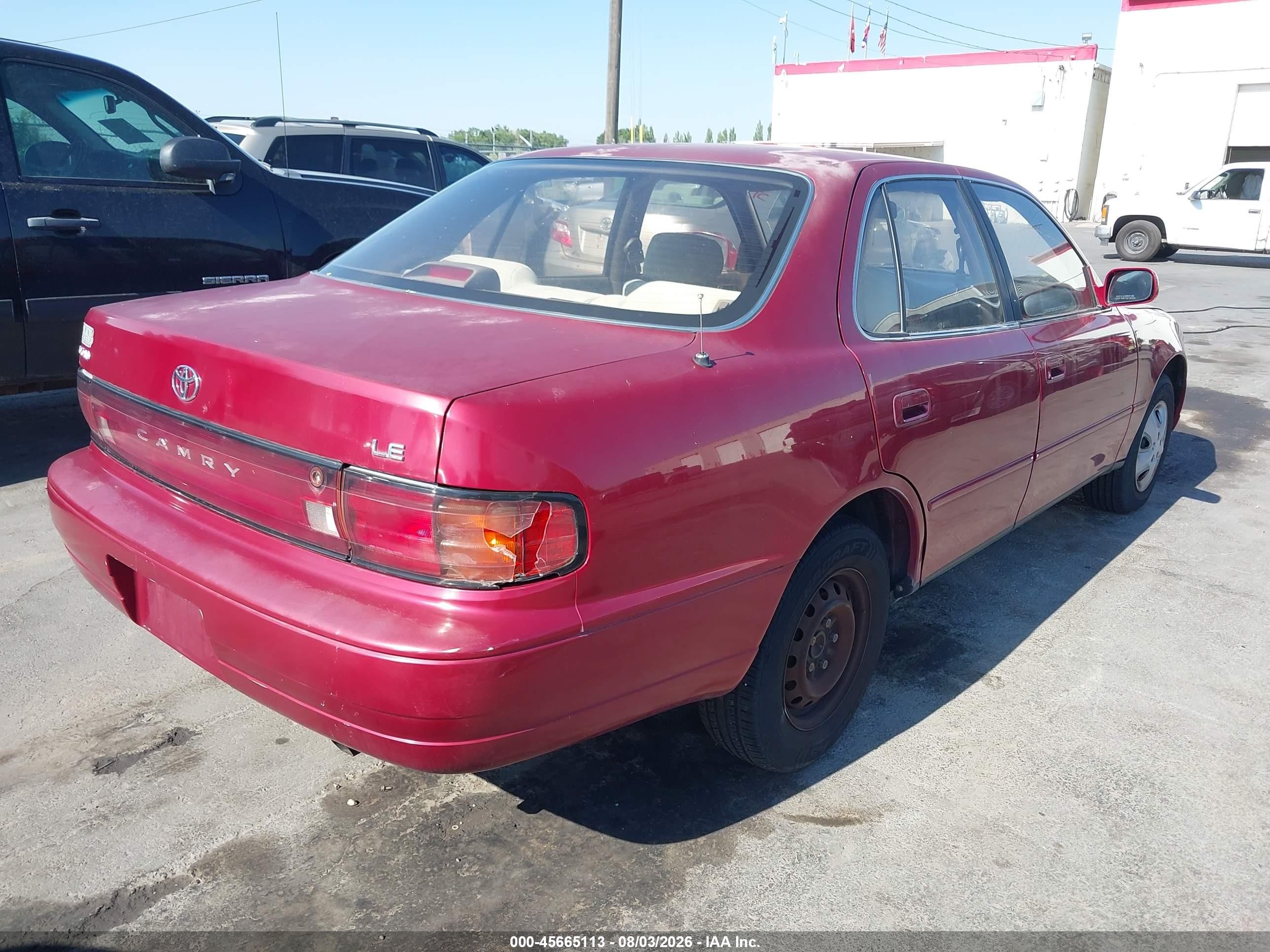 1994 Toyota Camry Le Red vin: JT2SK12E1R0244098