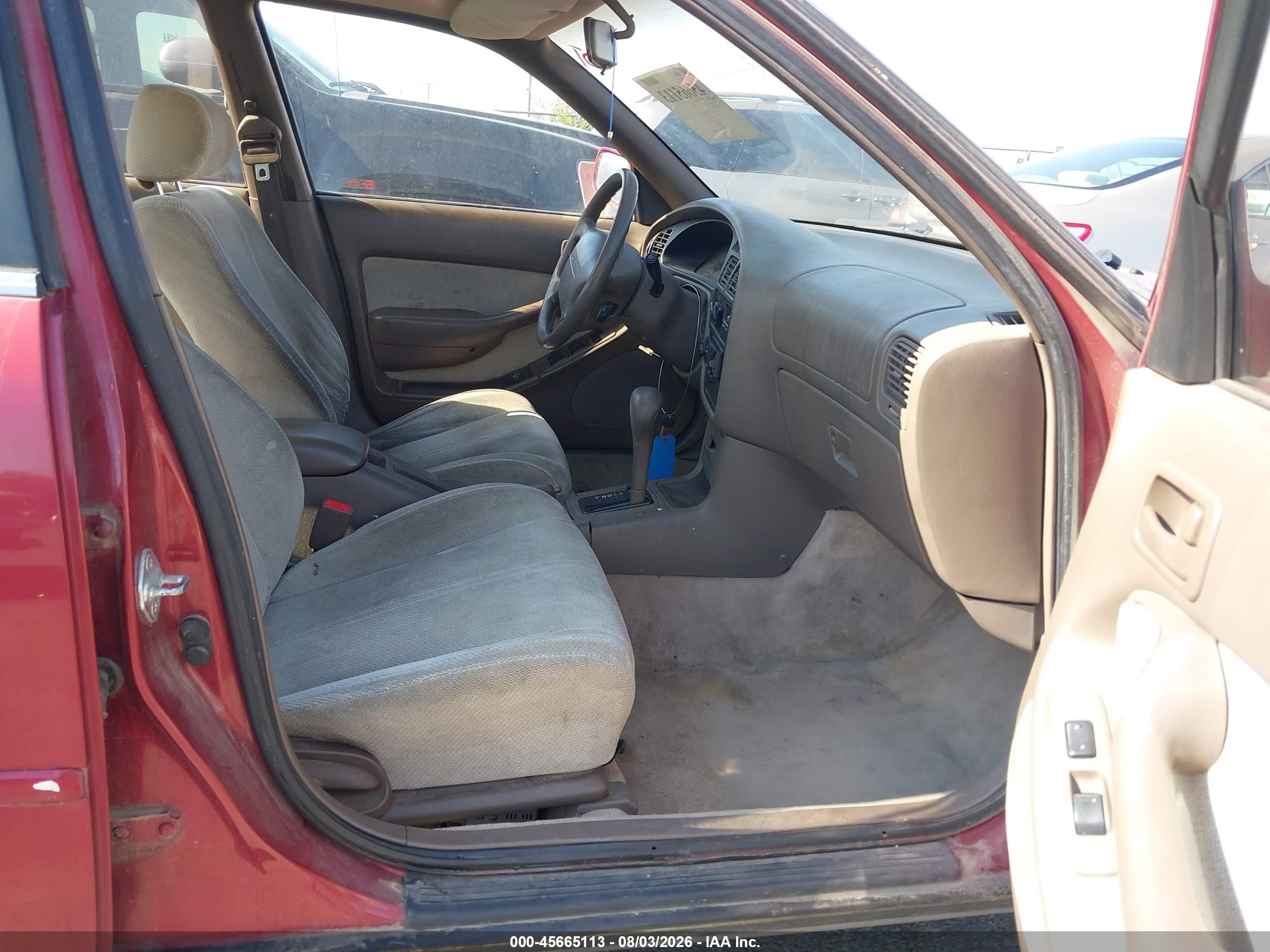 1994 Toyota Camry Le Red vin: JT2SK12E1R0244098