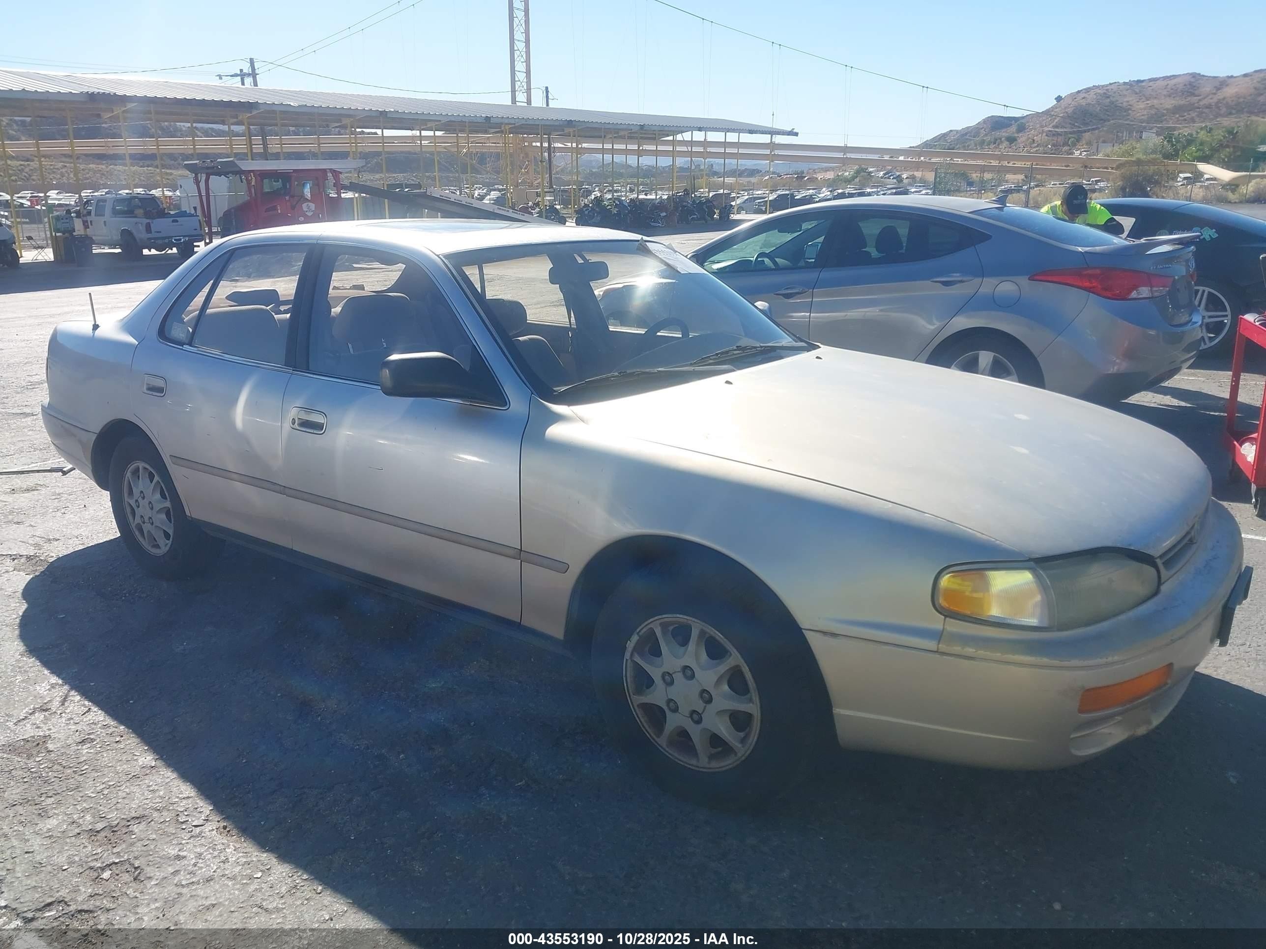1995 Toyota Camry Le Beige vin: JT2SK12E1S0287944
