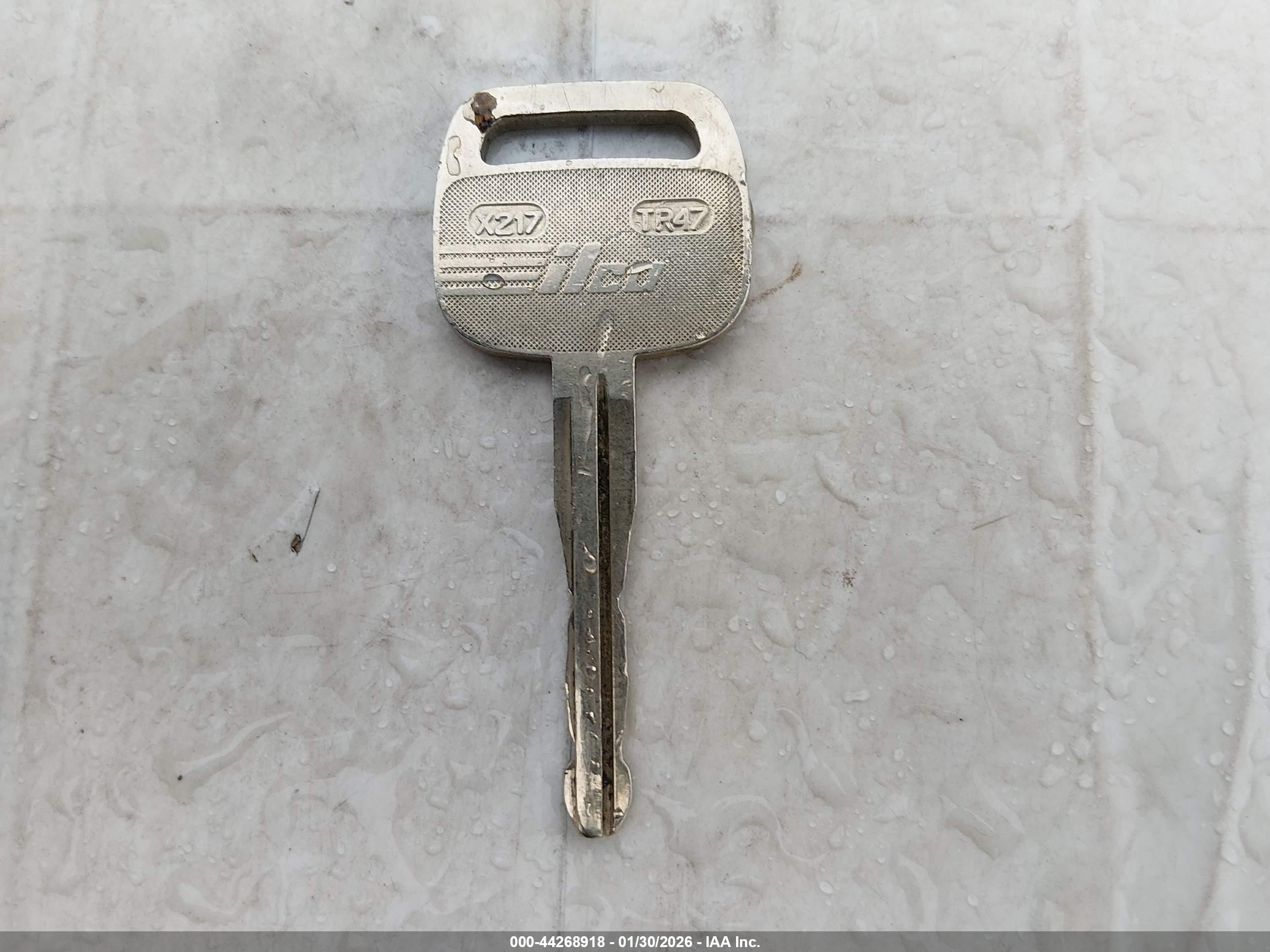 1995 Toyota Camry Le Gold vin: JT2SK12E1S0316620