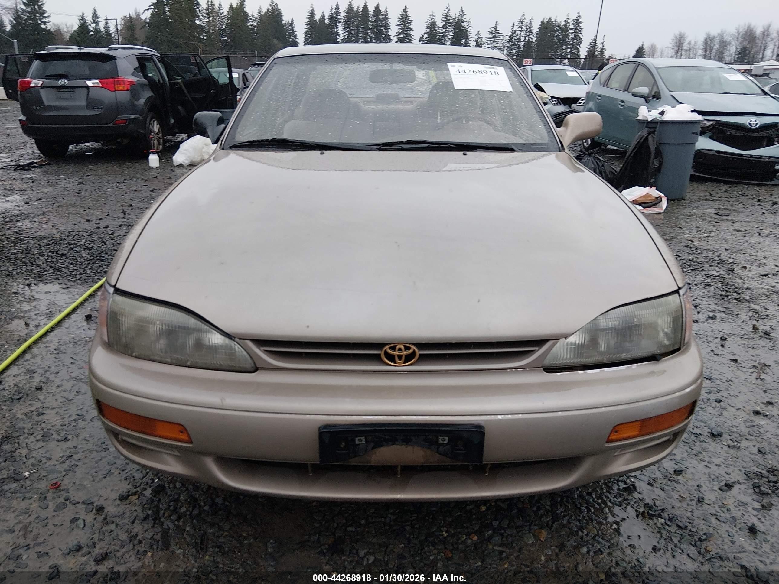 1995 Toyota Camry Le Gold vin: JT2SK12E1S0316620