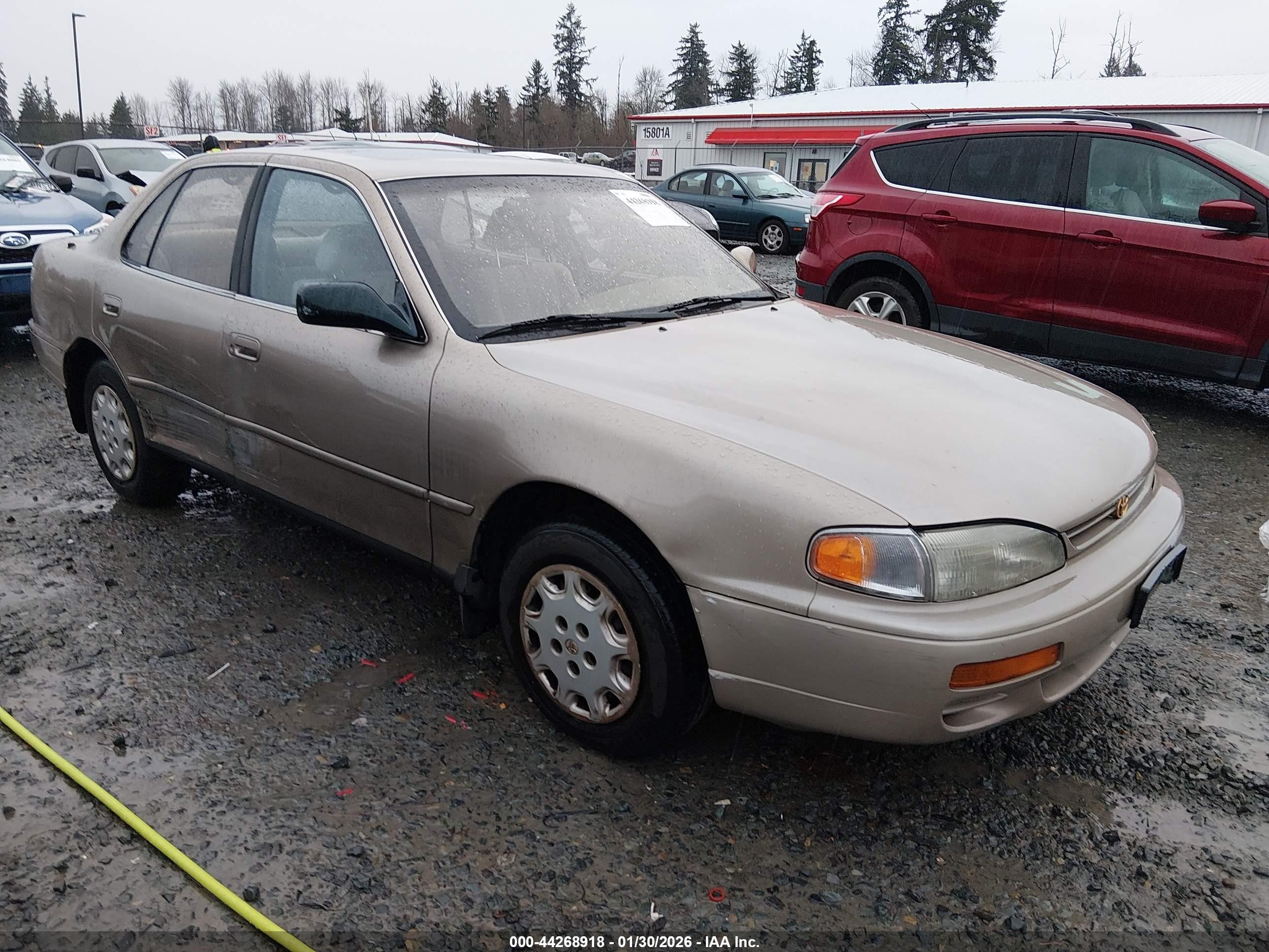 1995 Toyota Camry Le Gold vin: JT2SK12E1S0316620