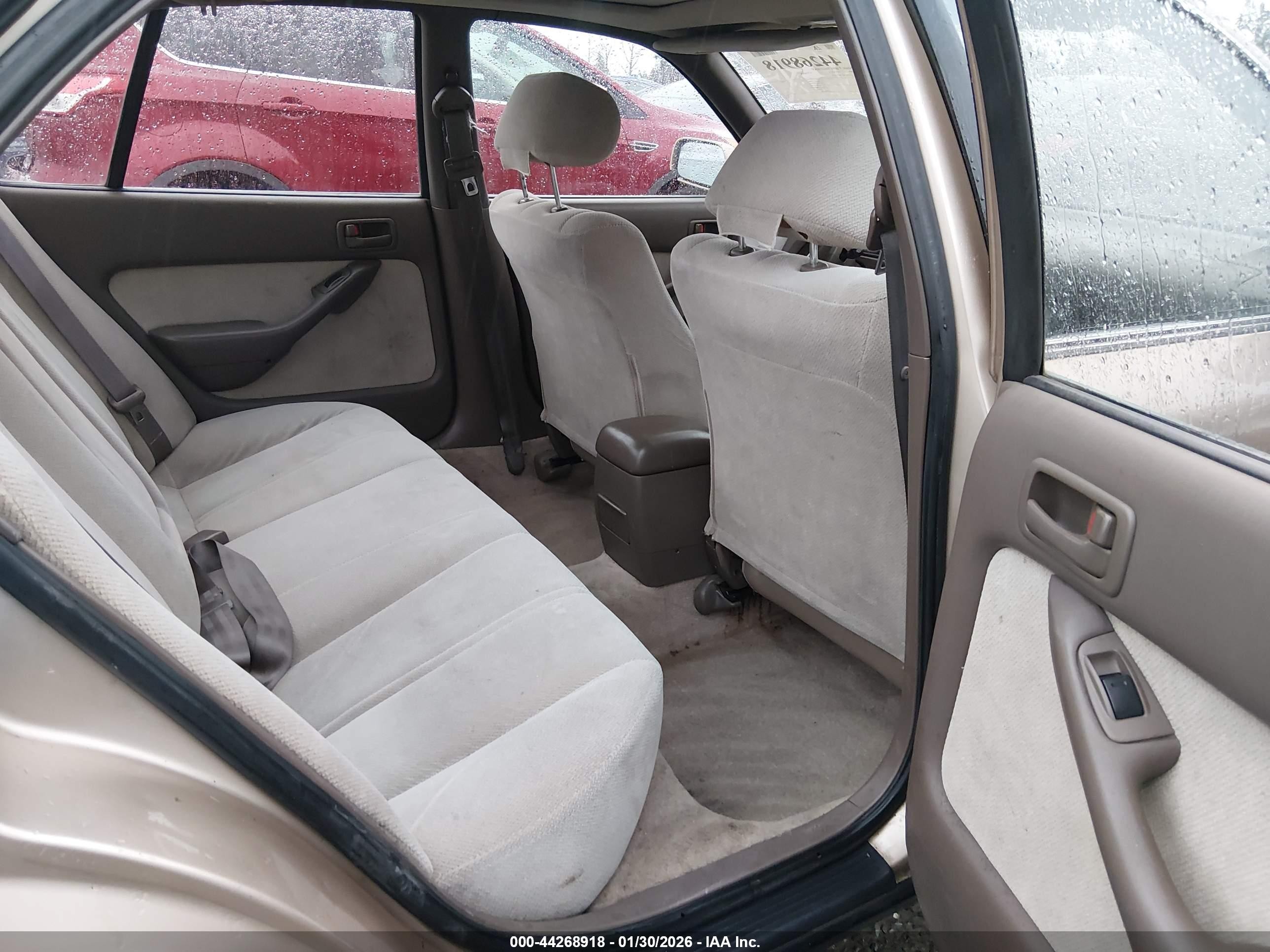 1995 Toyota Camry Le Gold vin: JT2SK12E1S0316620