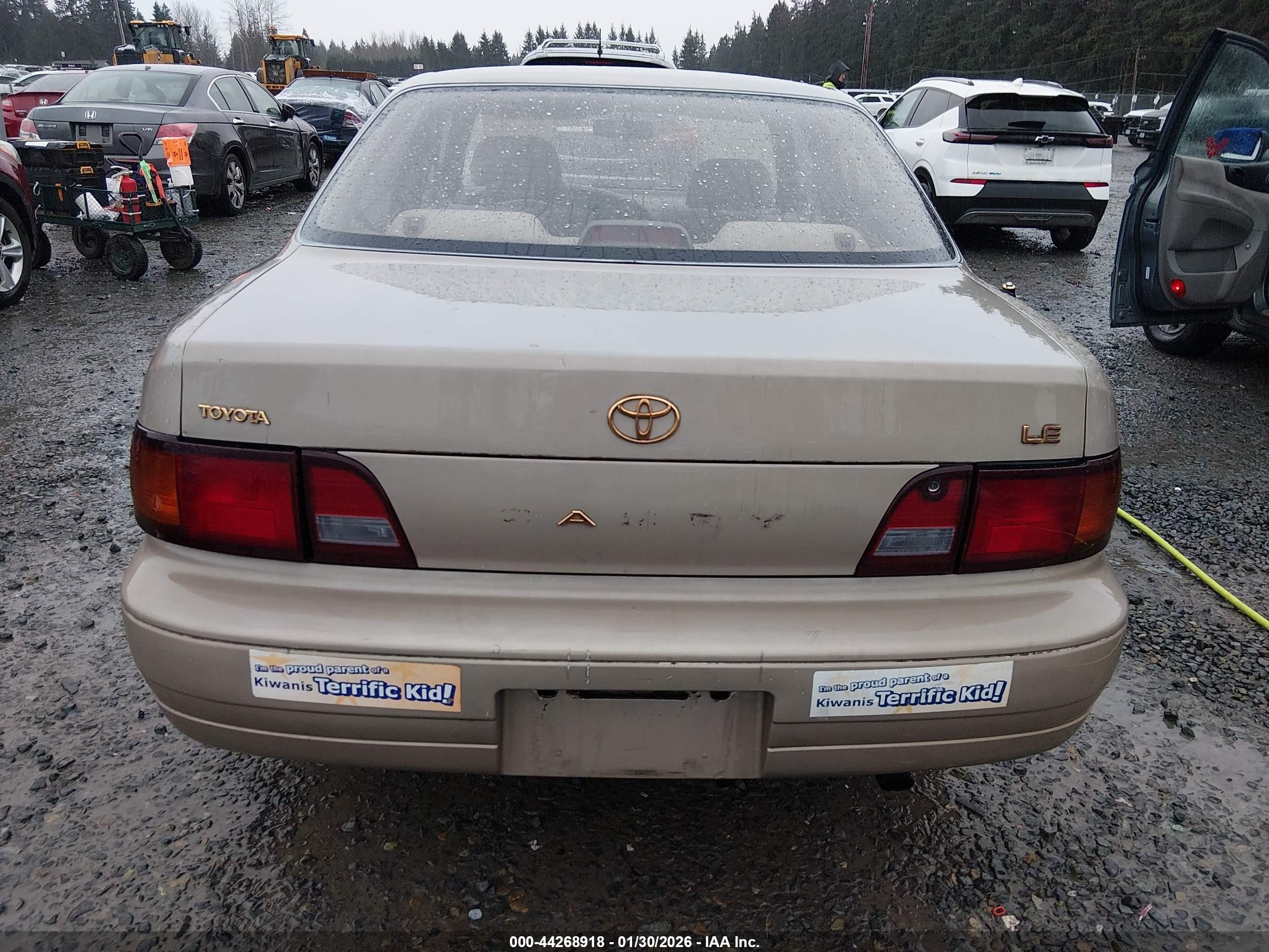 1995 Toyota Camry Le Gold vin: JT2SK12E1S0316620