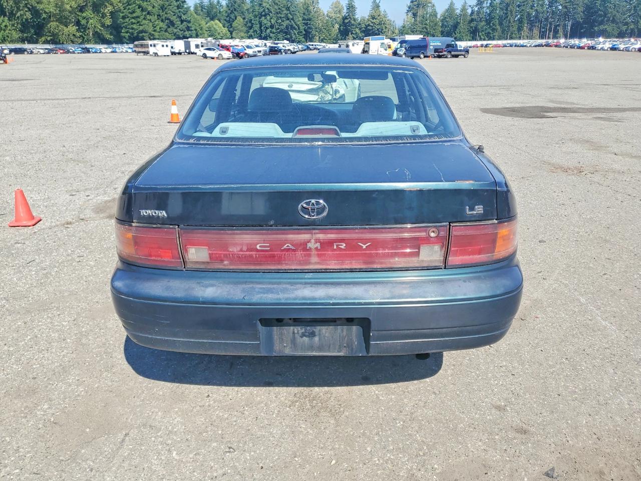 1993 Toyota Camry Le Green vin: JT2SK12E2P0150129