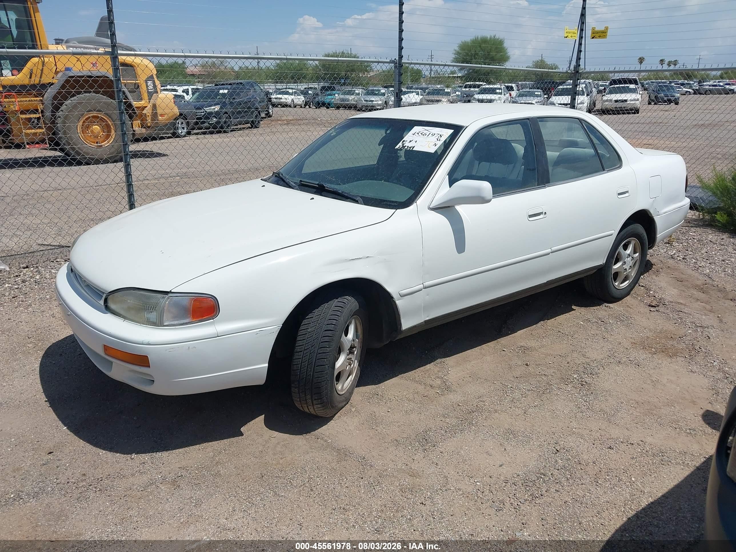 1995 Toyota Camry Le White vin: JT2SK12E2S0326637
