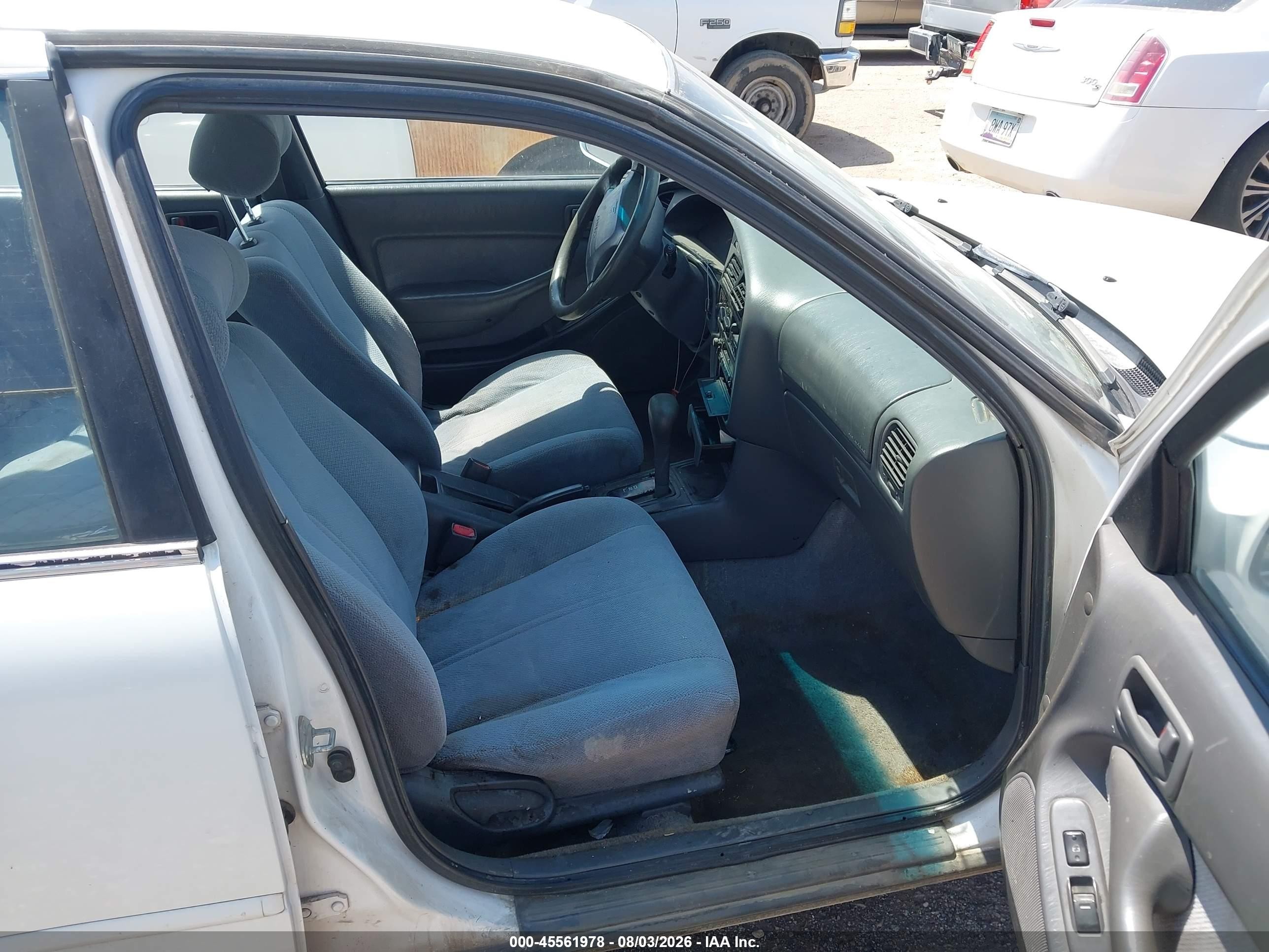 1995 Toyota Camry Le White vin: JT2SK12E2S0326637