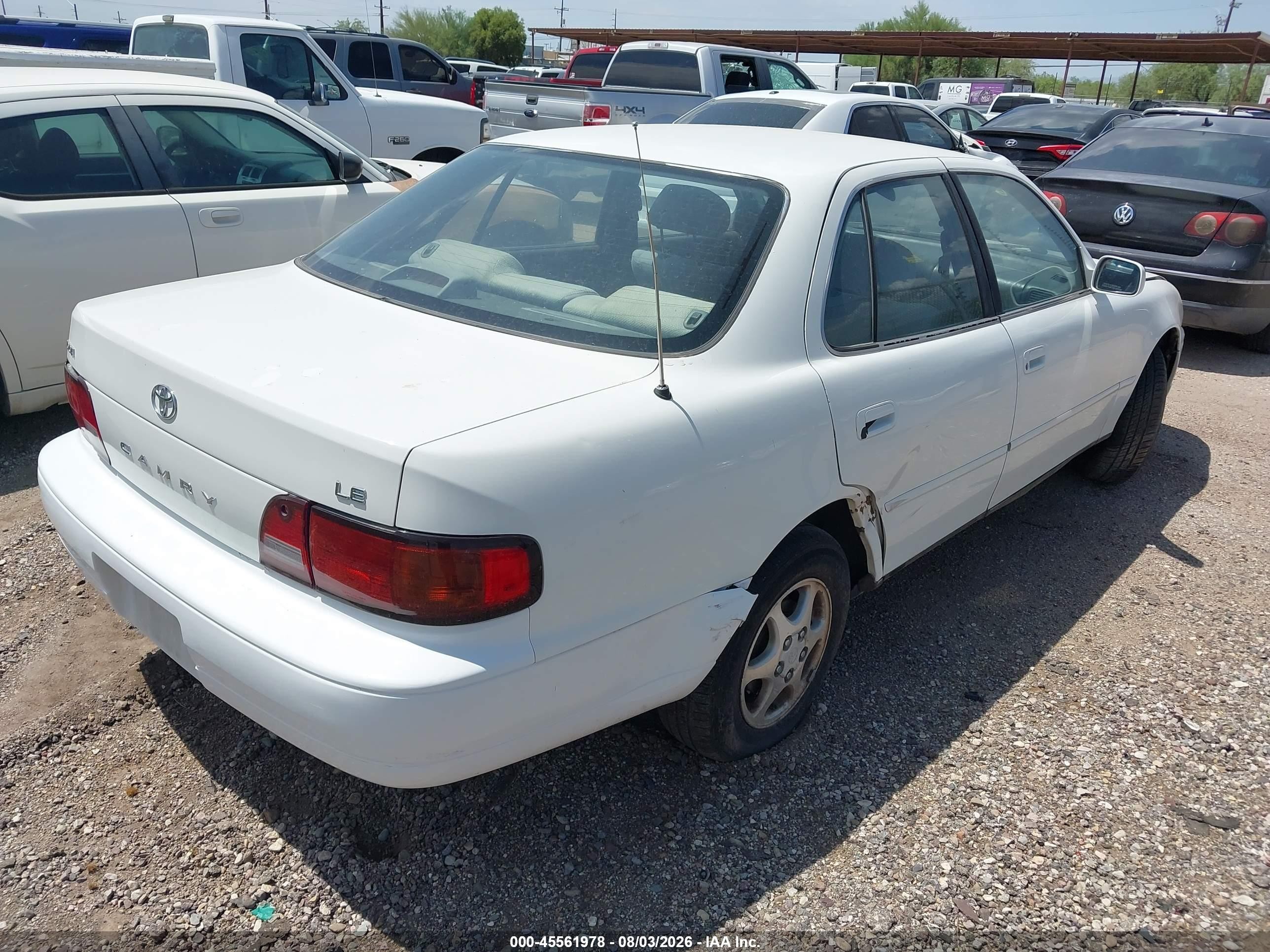 1995 Toyota Camry Le White vin: JT2SK12E2S0326637