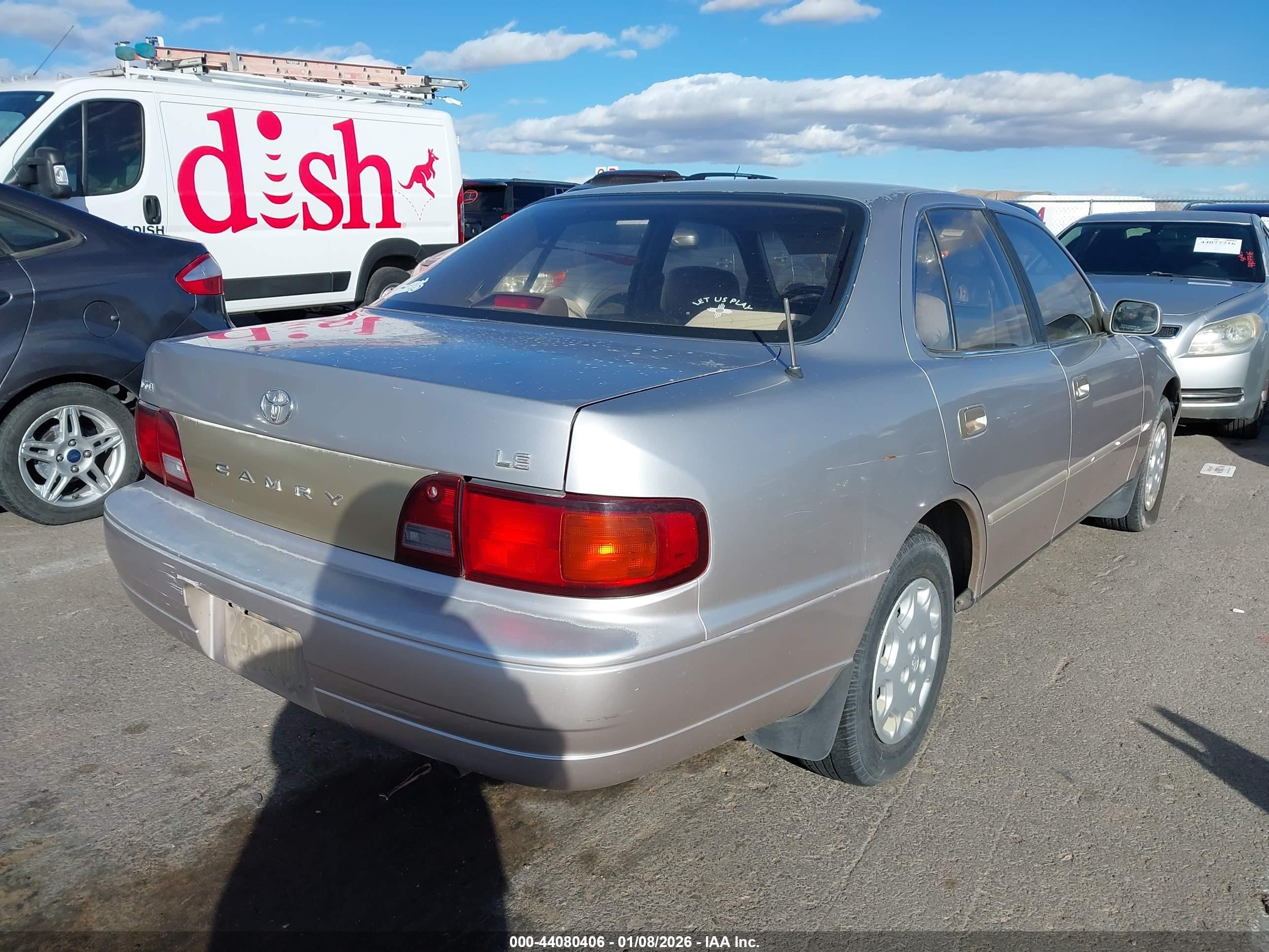 1995 Toyota Camry Le Gold vin: JT2SK12E3S0313699