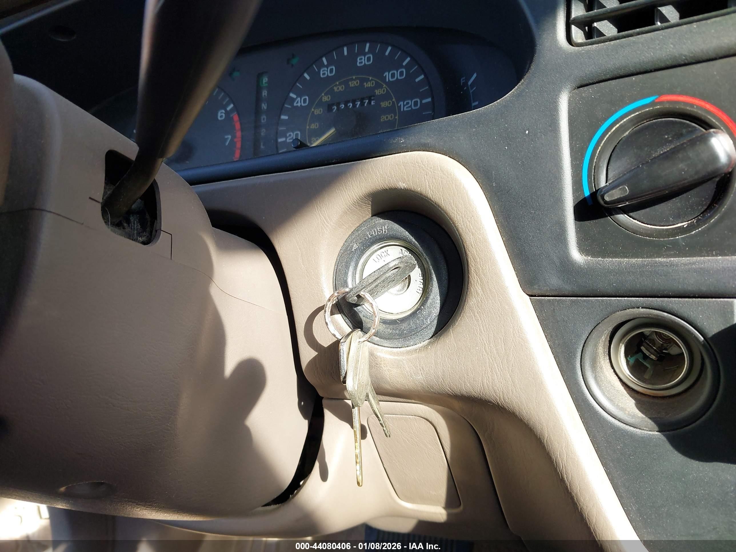 1995 Toyota Camry Le Gold vin: JT2SK12E3S0313699
