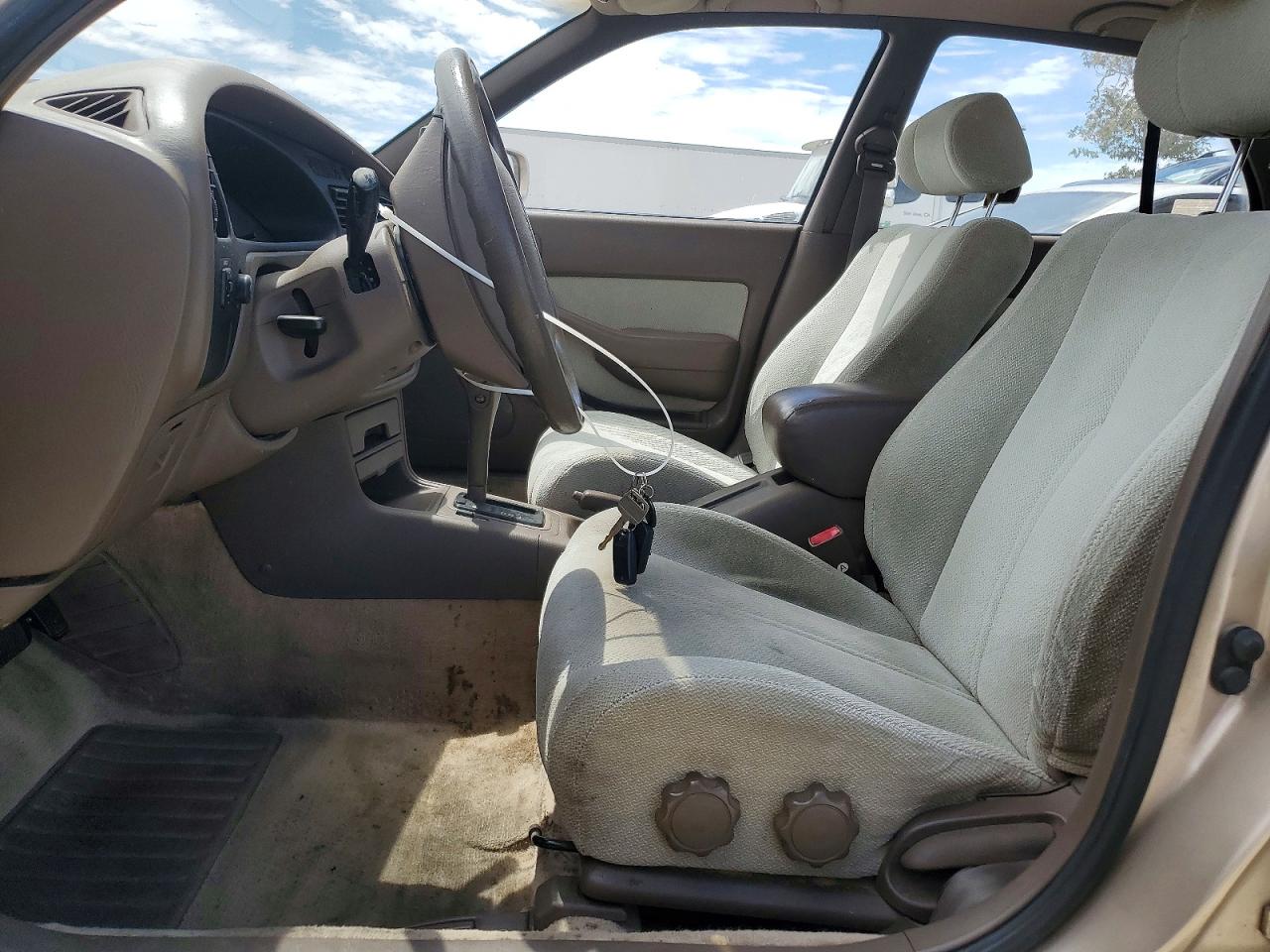 1994 Toyota Camry Le Желто-коричневый vin: JT2SK12E4R0268167