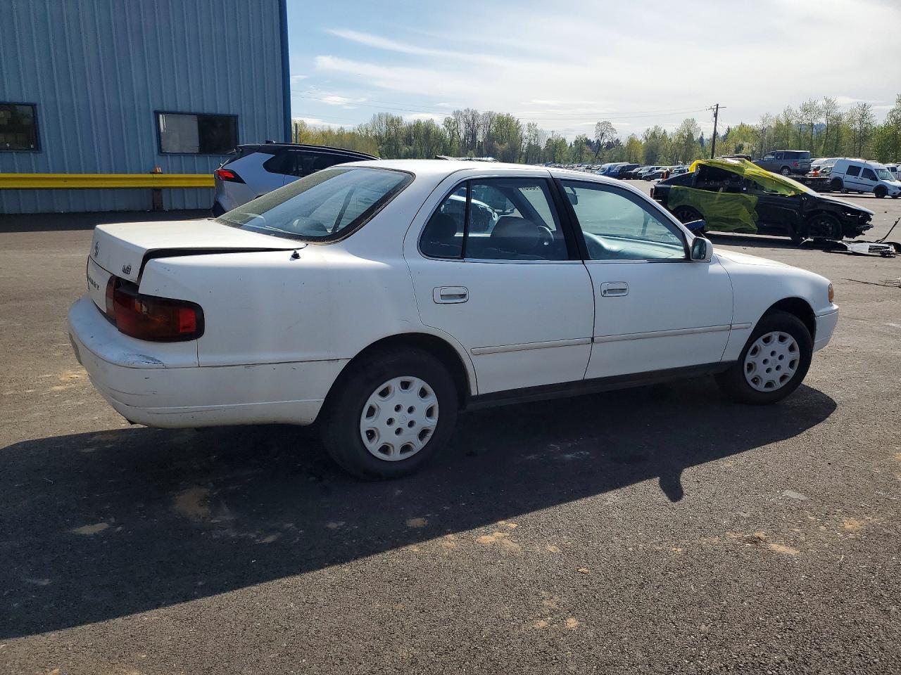 1995 Toyota Camry Le Белый vin: JT2SK12E4S0294841