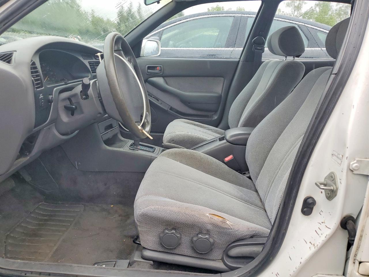 1995 Toyota Camry Le Белый vin: JT2SK12E4S0294841