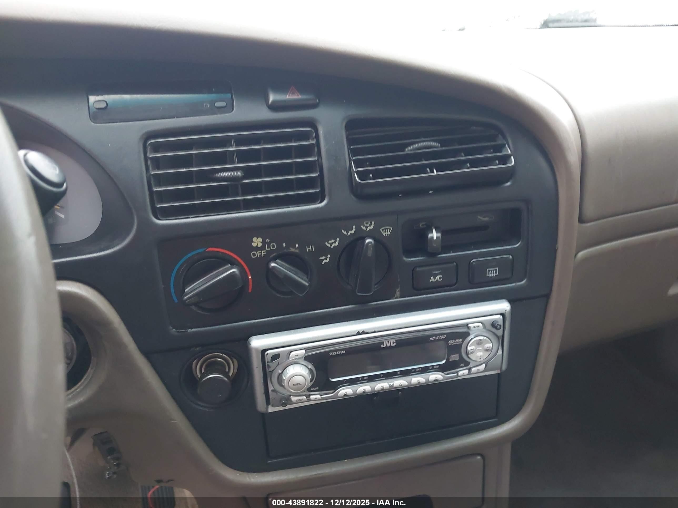 1995 Toyota Camry Le Gold vin: JT2SK12E5S0327734