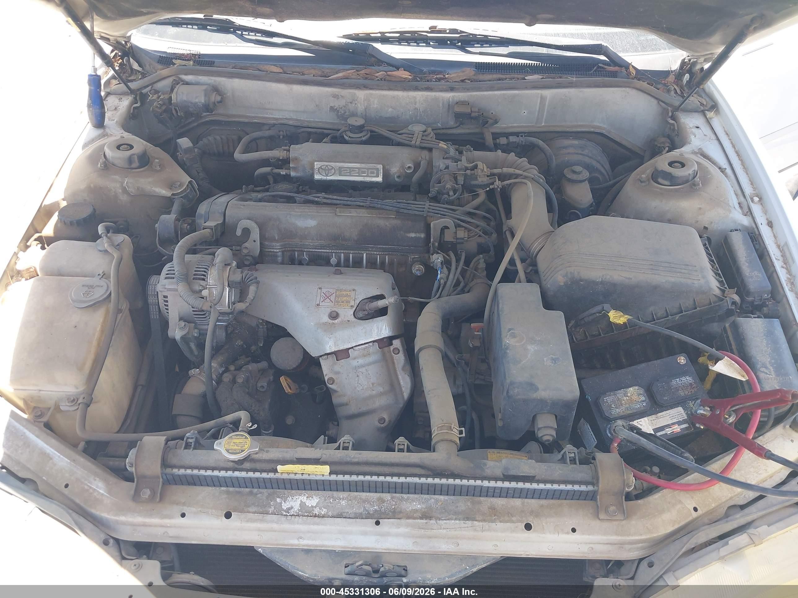 1992 Toyota Camry Le White vin: JT2SK12E6N0054713