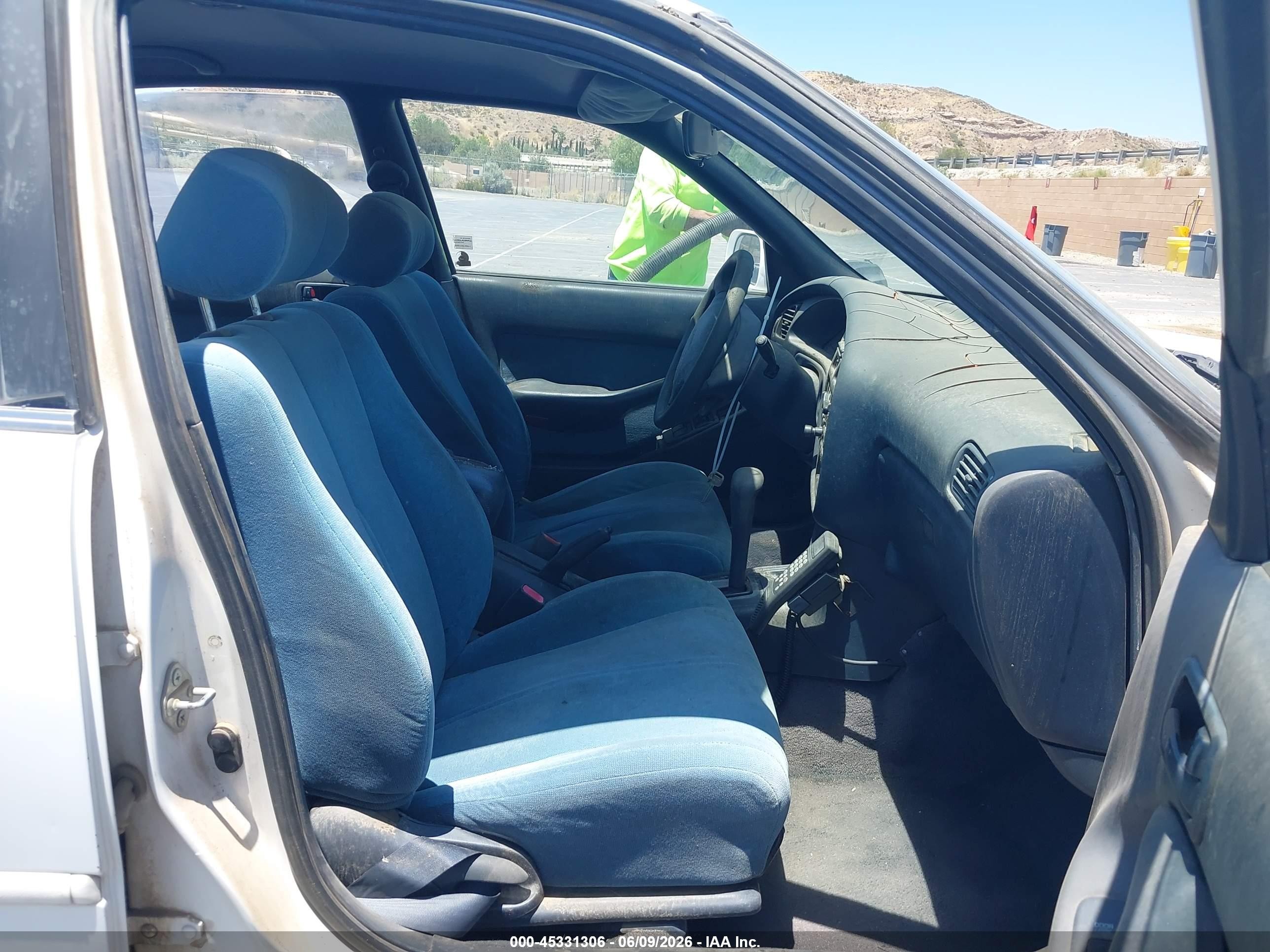 1992 Toyota Camry Le White vin: JT2SK12E6N0054713