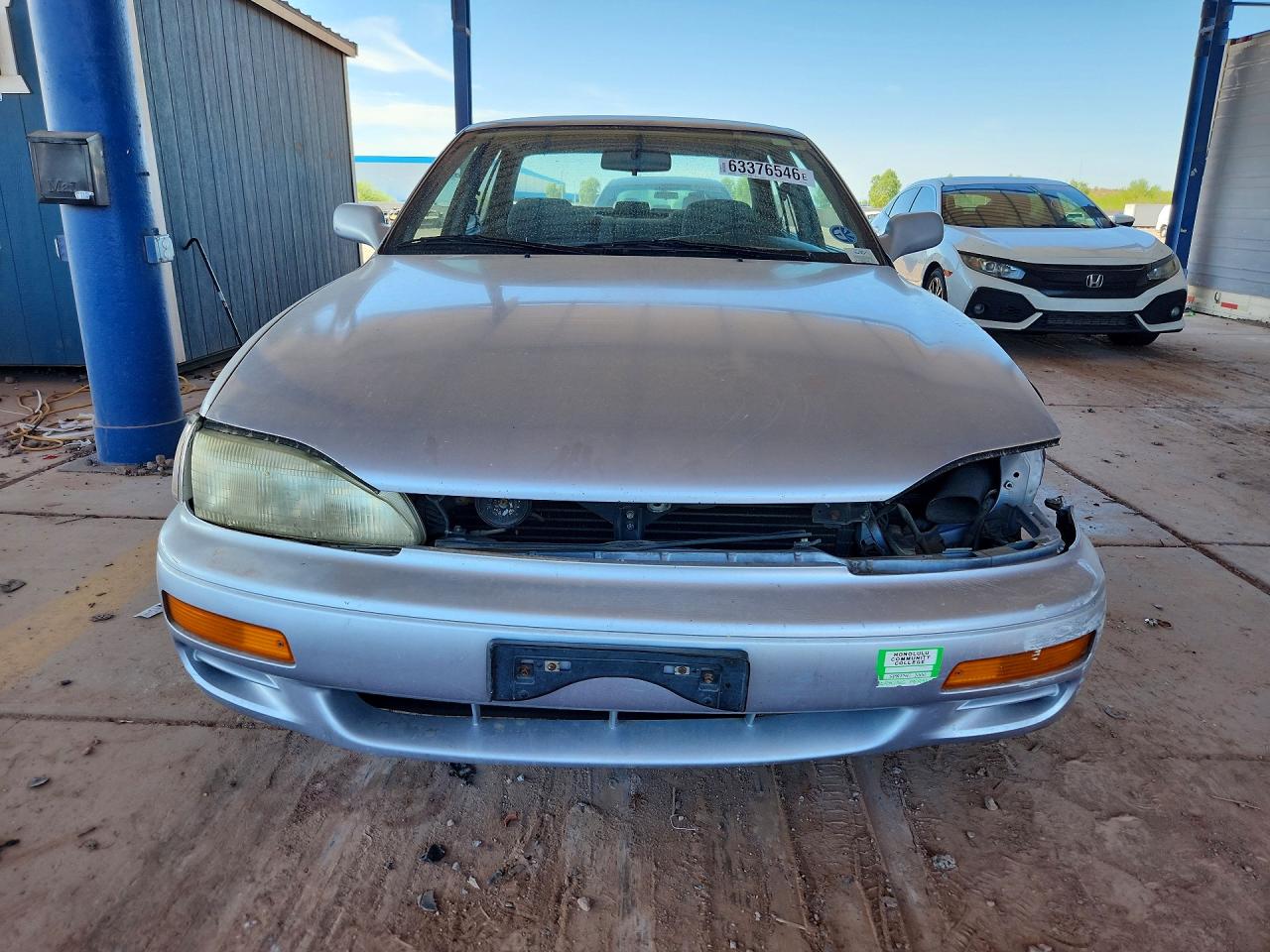 1995 Toyota Camry Le Silver vin: JT2SK12E6S0287969