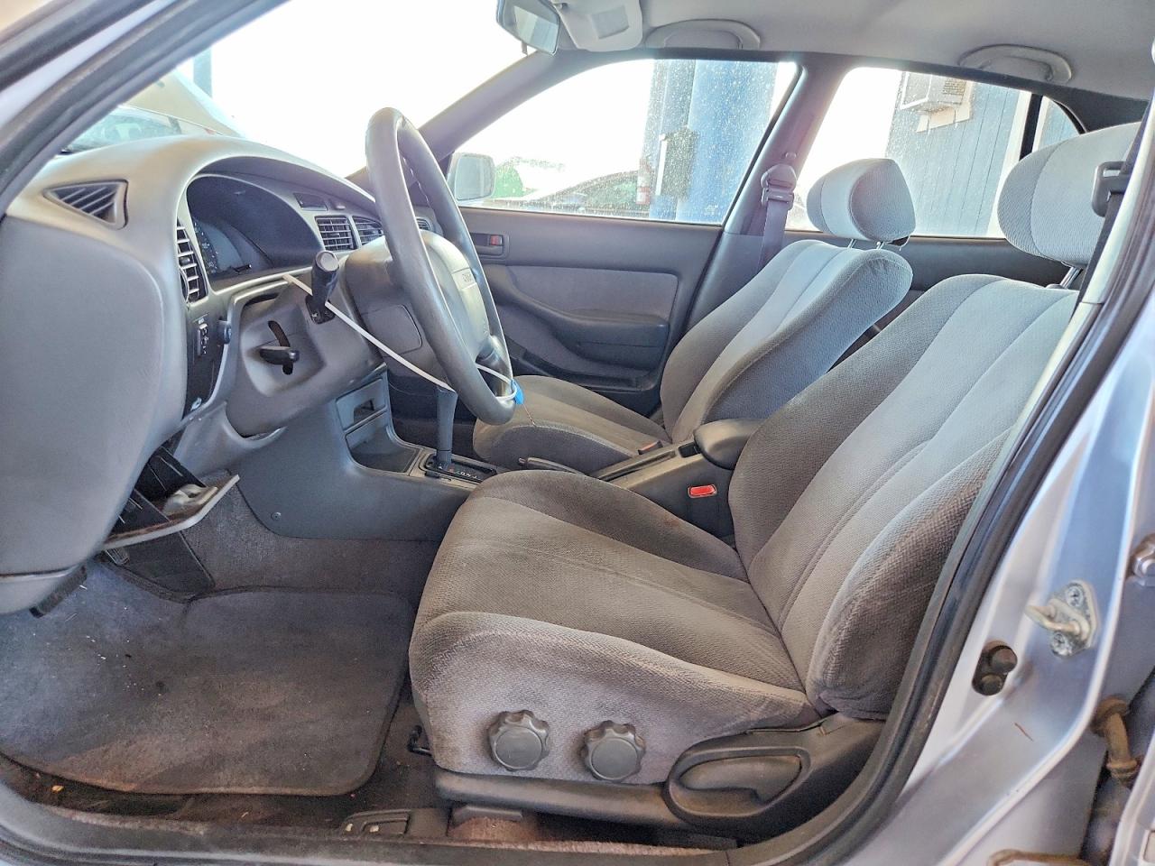 1995 Toyota Camry Le Silver vin: JT2SK12E6S0287969