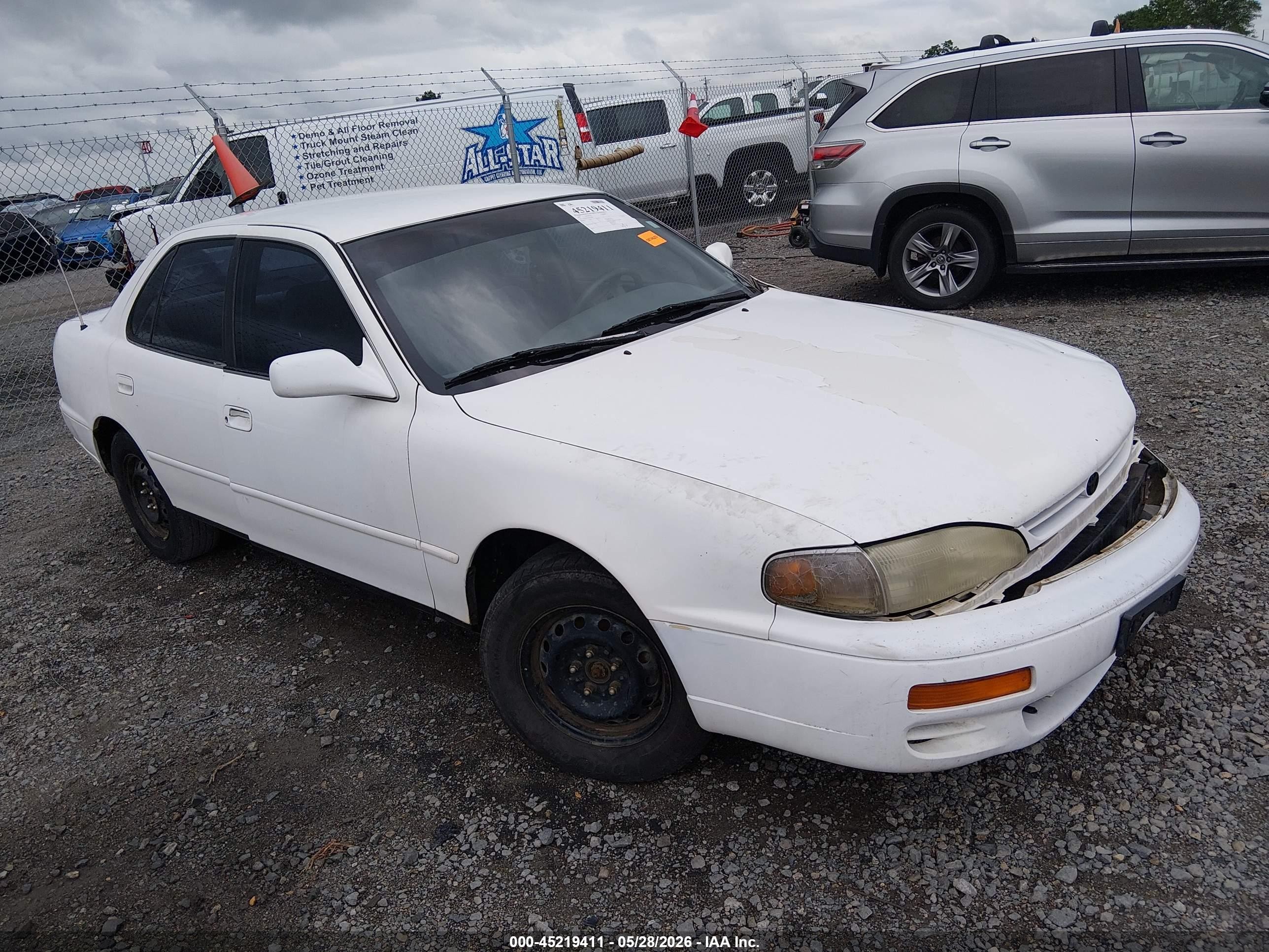 1995 Toyota Camry Le White vin: JT2SK12E7S0323006