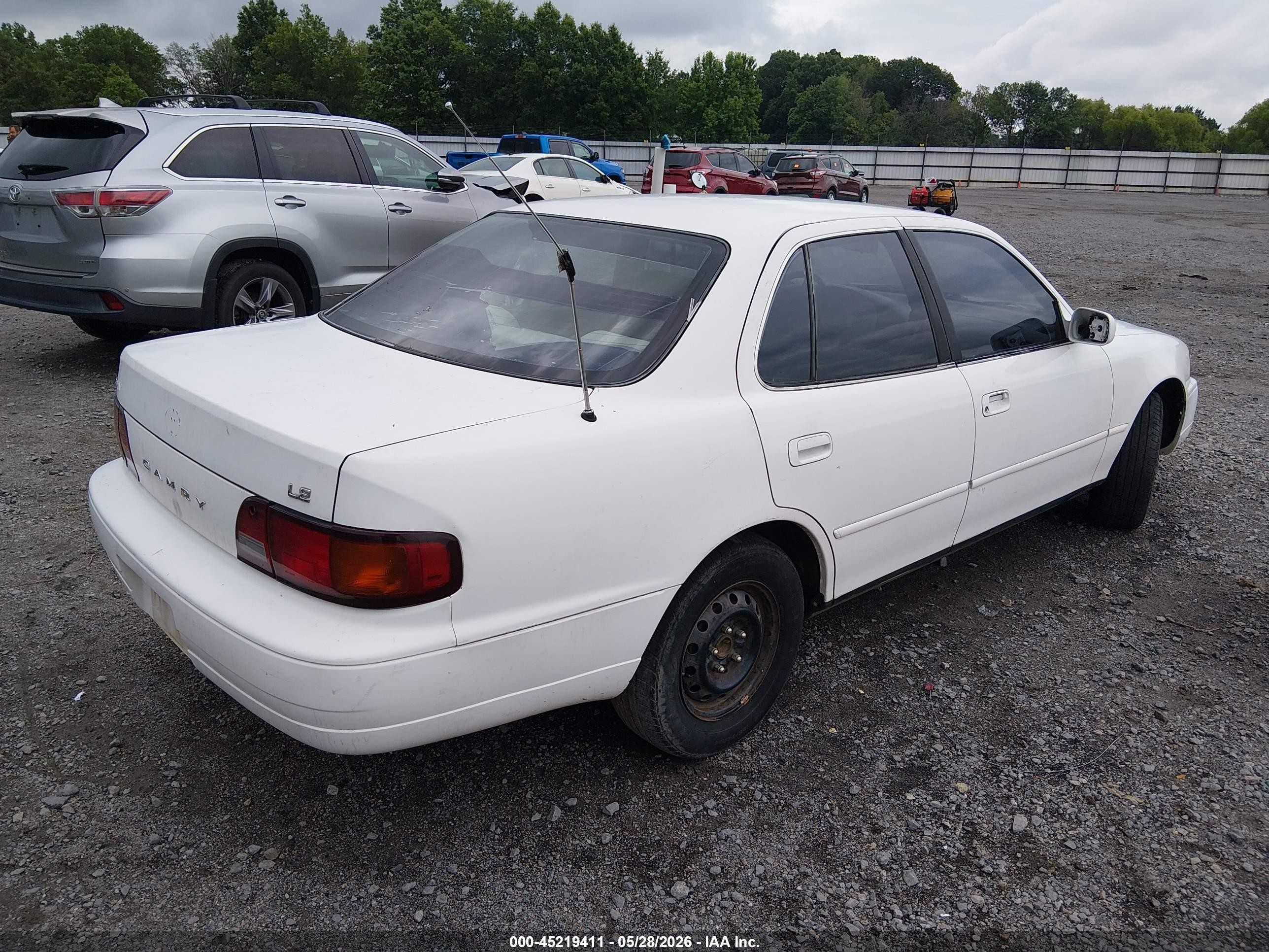 1995 Toyota Camry Le White vin: JT2SK12E7S0323006