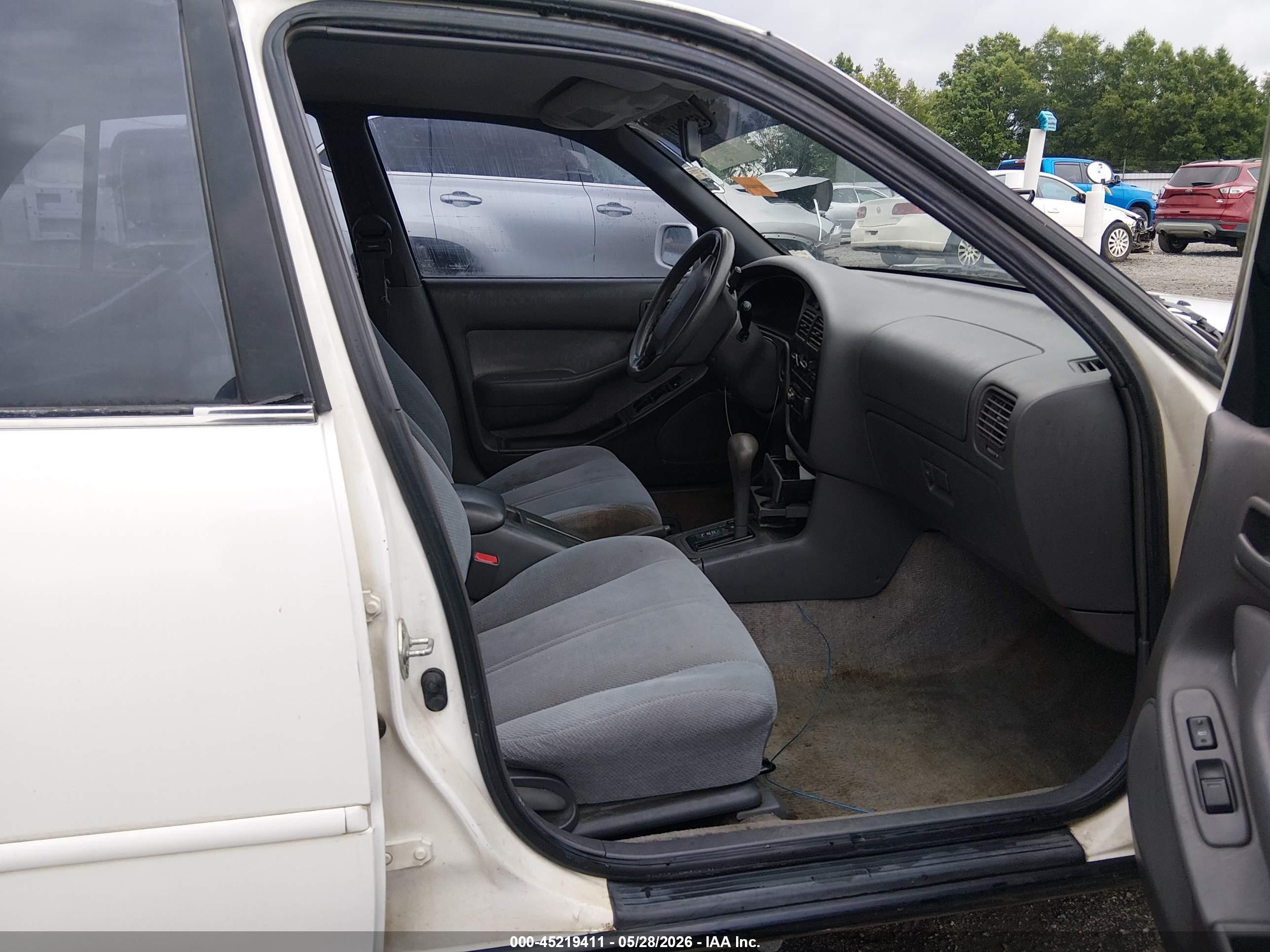 1995 Toyota Camry Le White vin: JT2SK12E7S0323006