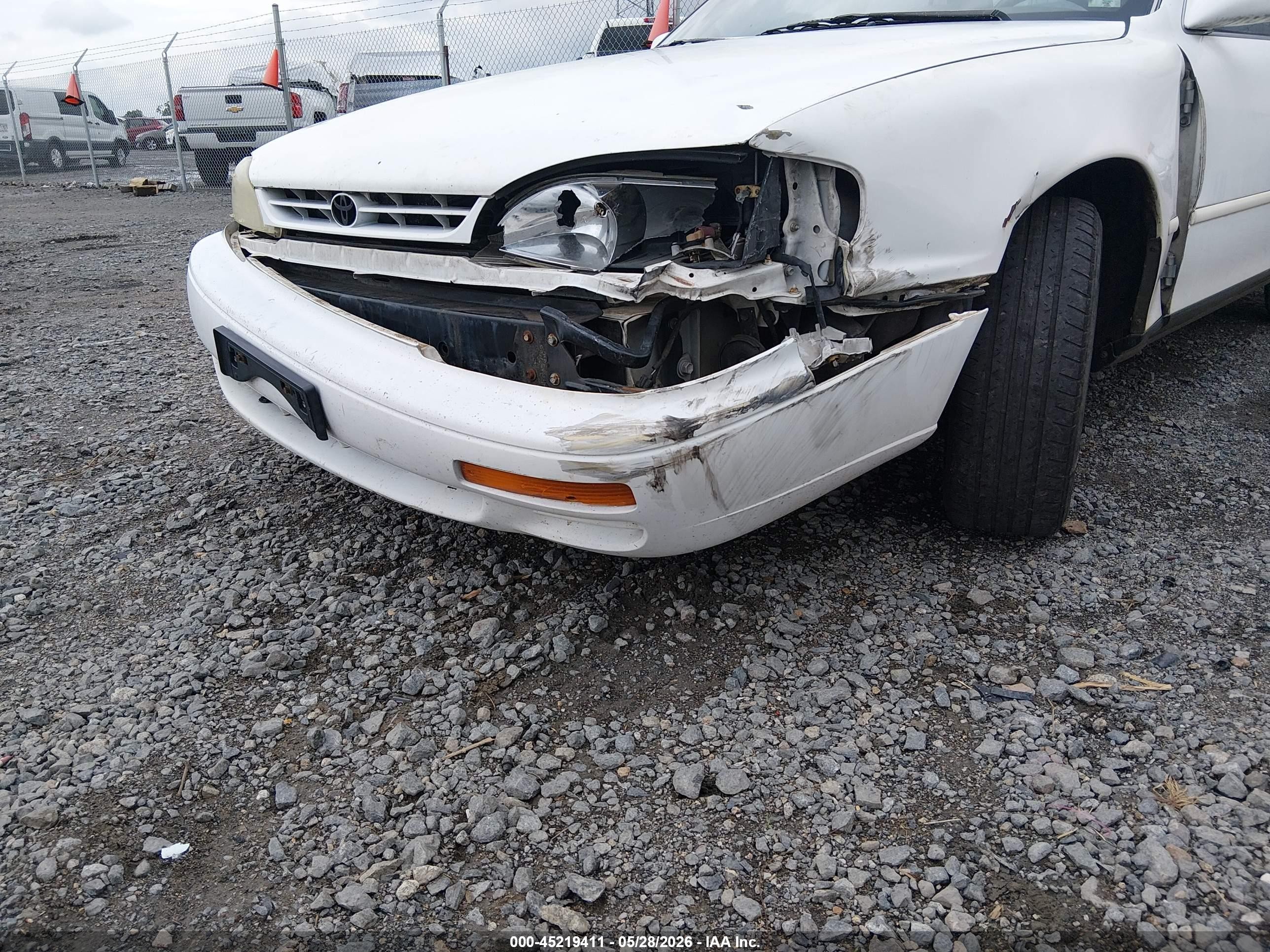 1995 Toyota Camry Le White vin: JT2SK12E7S0323006