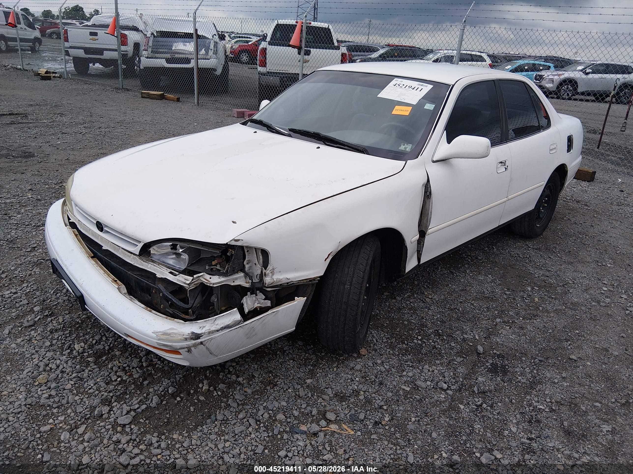 1995 Toyota Camry Le White vin: JT2SK12E7S0323006