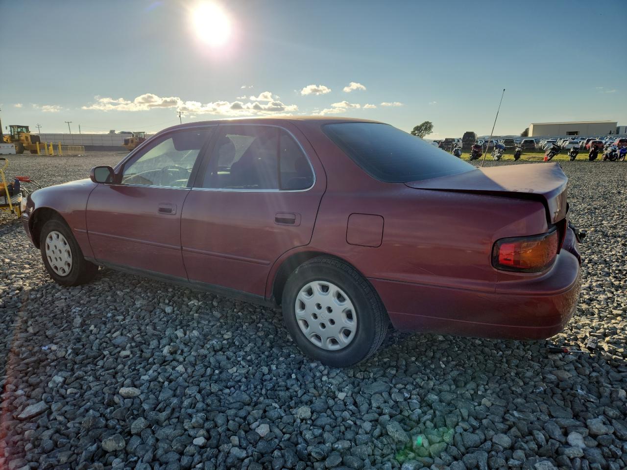 1995 Toyota Camry Le Maroon vin: JT2SK12E8S0319062