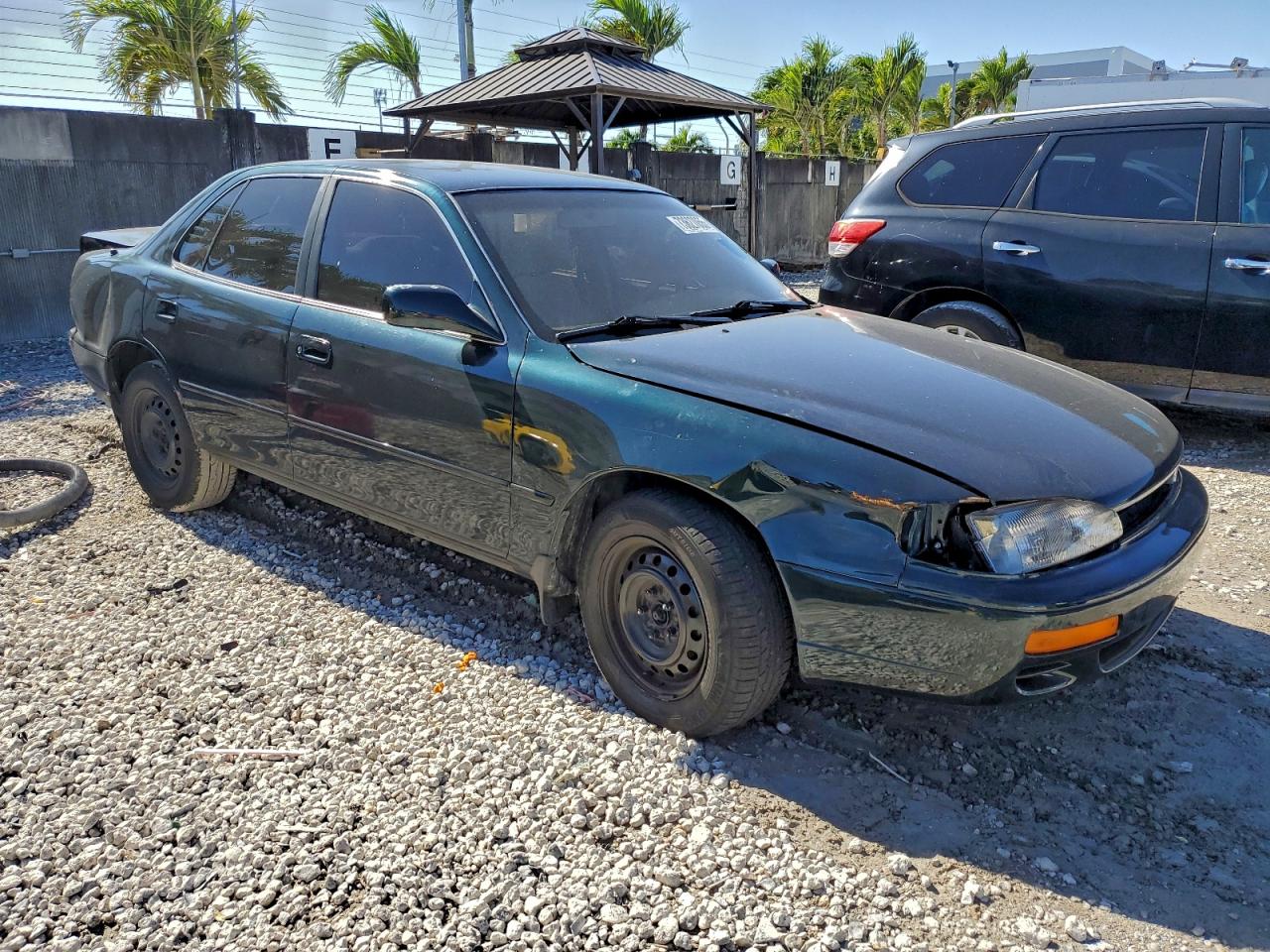 1995 Toyota Camry Le Green vin: JT2SK12E8S0330028