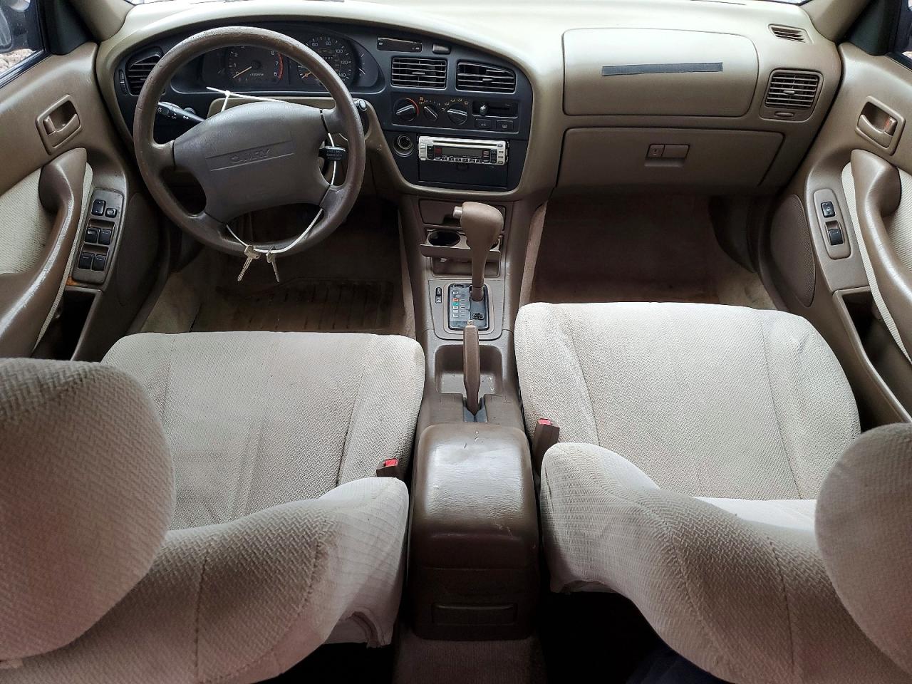 1995 Toyota Camry Le Green vin: JT2SK12E8S0330028