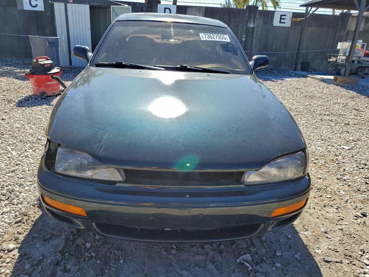 1995 Toyota Camry Le Green vin: JT2SK12E8S0330028