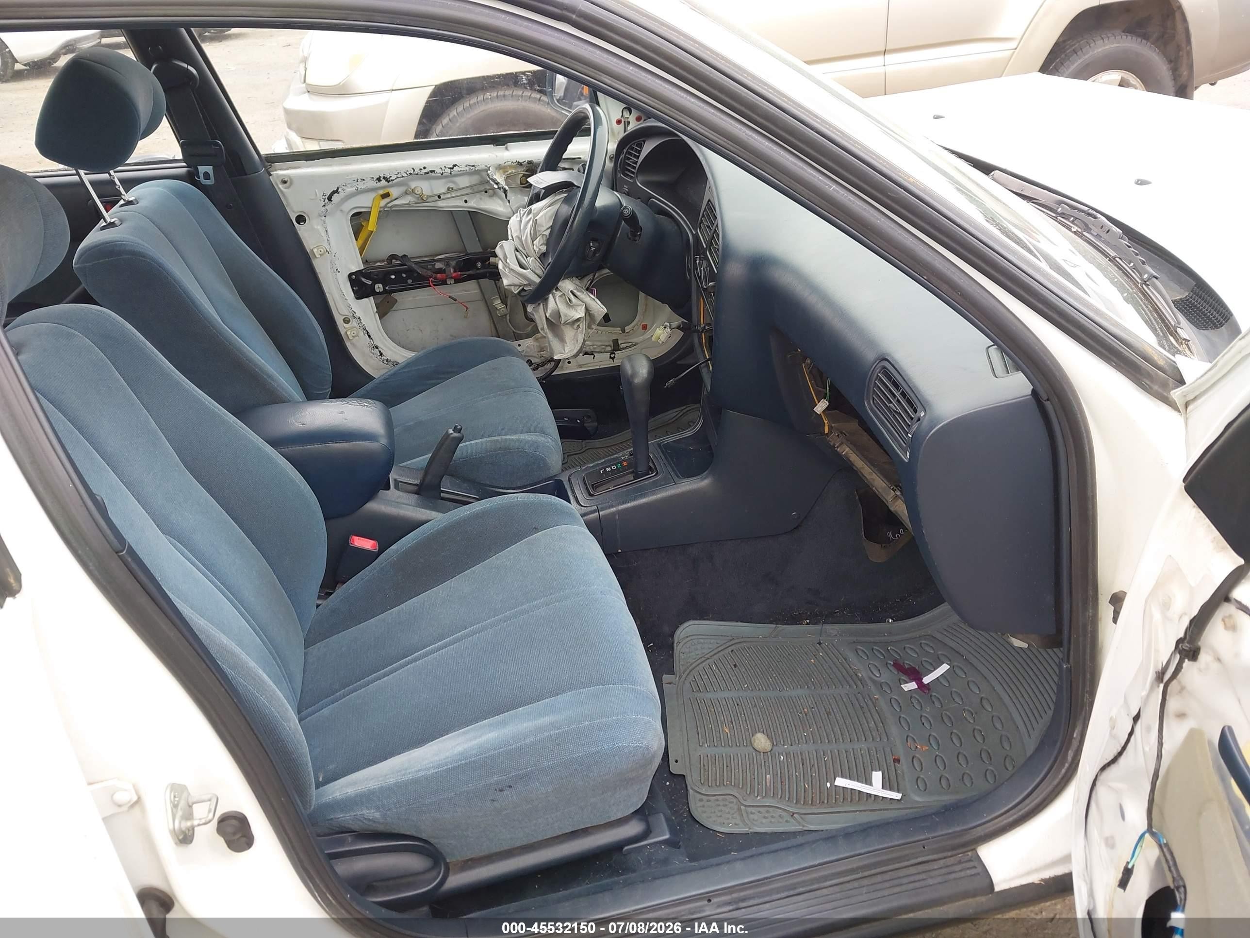 1992 Toyota Camry Le White vin: JT2SK12E9N0088077
