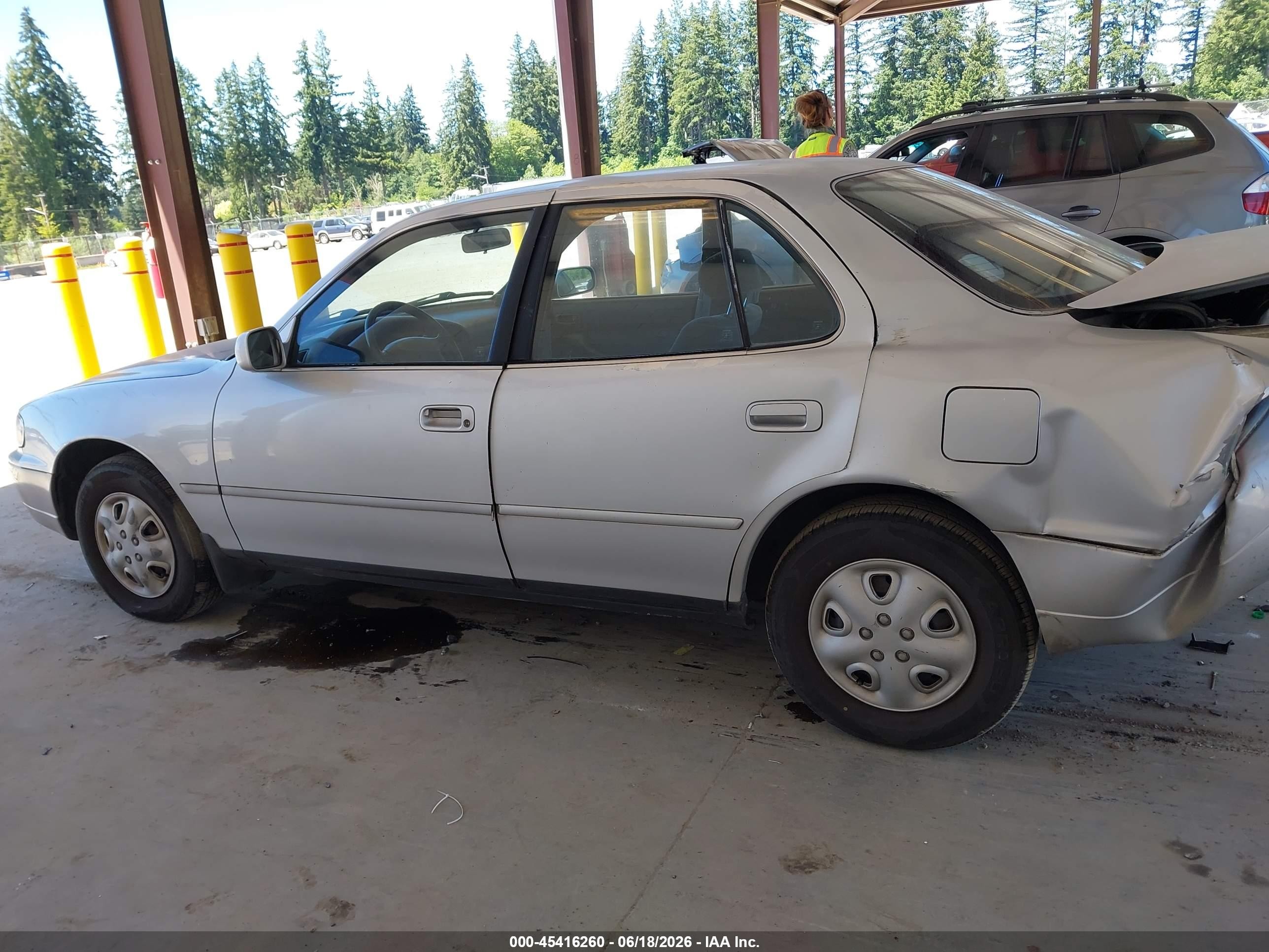 1993 Toyota Camry Le Silver vin: JT2SK12E9P0148765