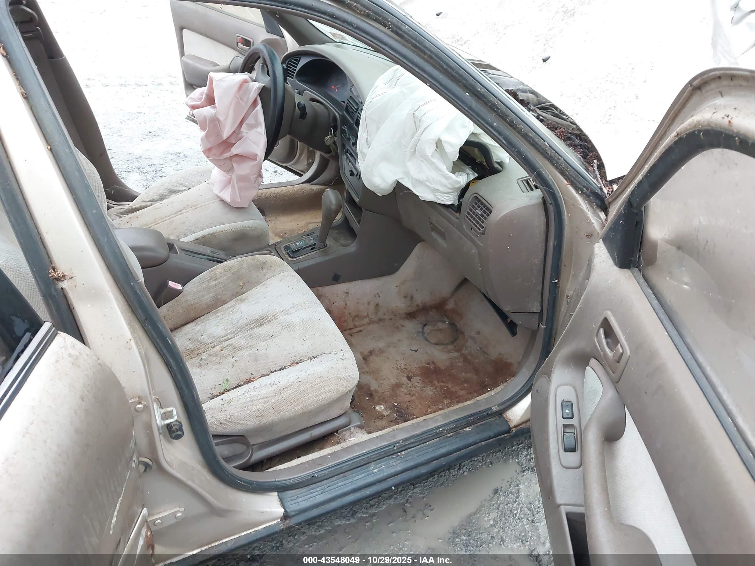 1995 Toyota Camry Le Tan vin: JT2SK12E9S0330555