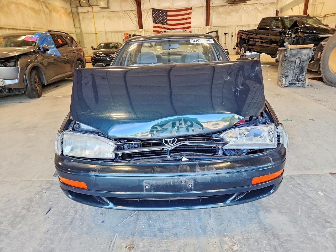 1992 Toyota Camry Le Green vin: JT2SK12EXN0017387